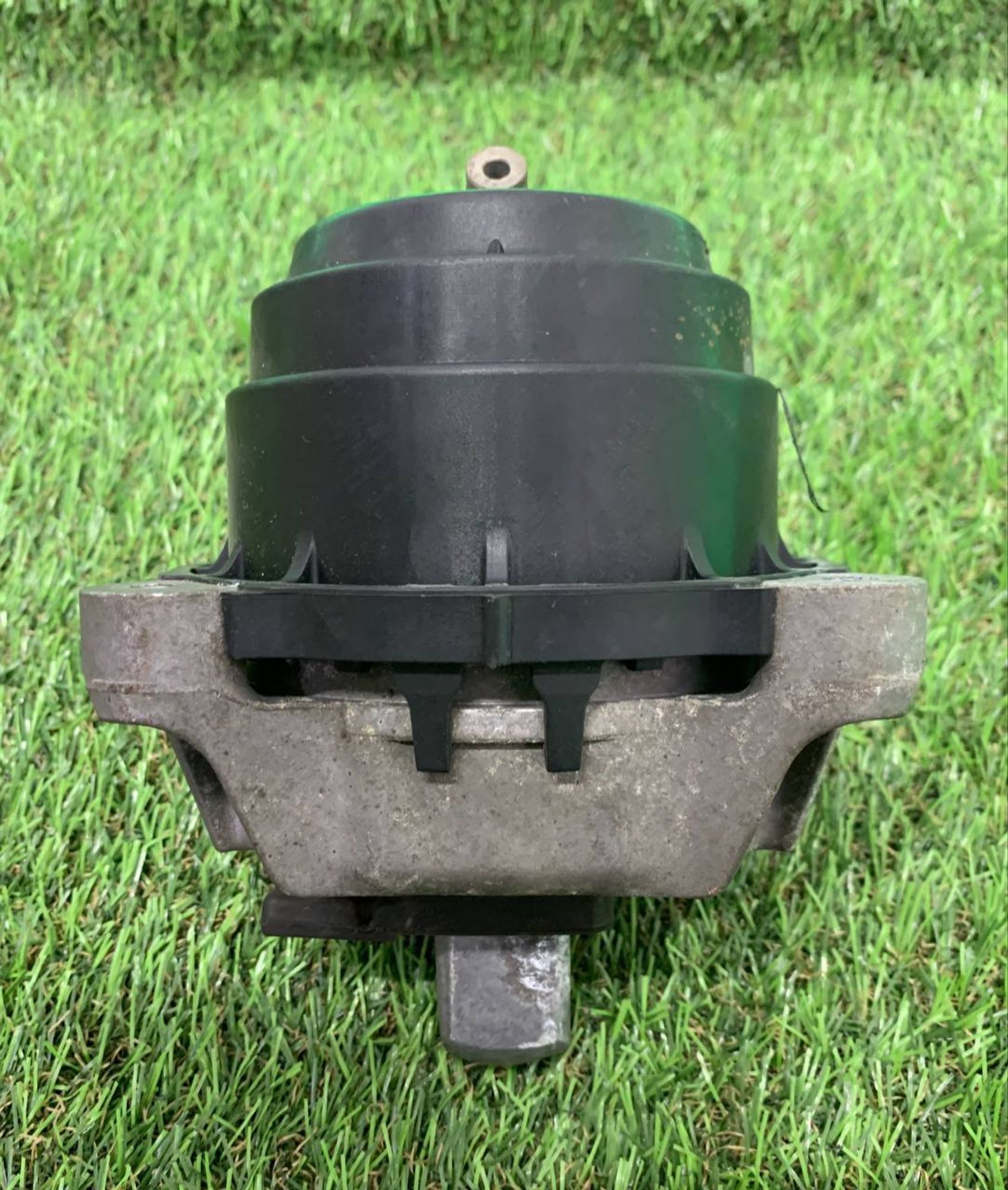 https://ycs.partsauto.market/partsauto-images/thmbs/h353NjtZg3VDP19b5HMt7LlpbQ93/c84cda66f3ab354944f33cb28cb0e4af/9414297bc9e0ec682a9ffbd8a588dd66.jpg