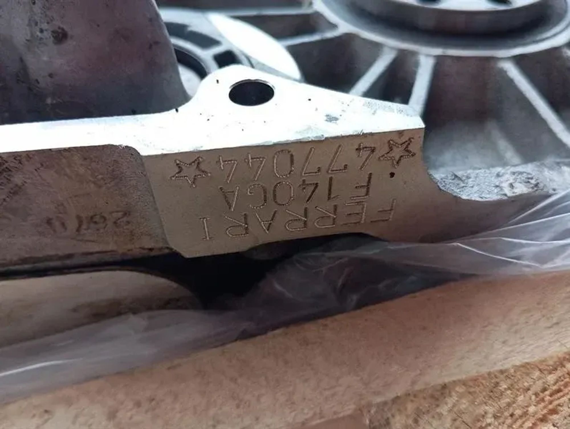 https://ycs.partsauto.market/partsauto-images/thmbs/h353NjtZg3VDP19b5HMt7LlpbQ93/c865657ca7cb6f19d7101a721140c712/0d2e304696c409d4e18d4aaad7cc9a82.jpg