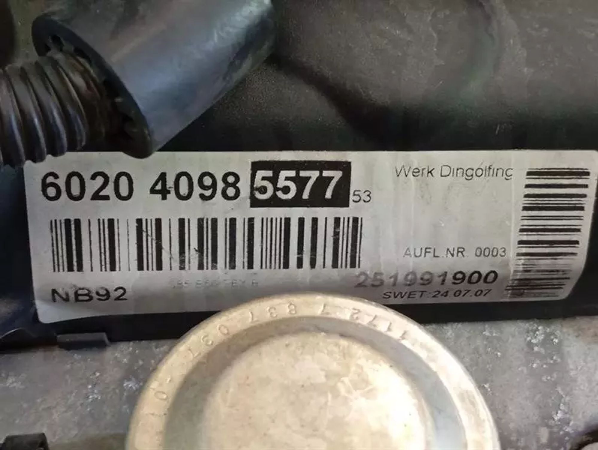 https://ycs.partsauto.market/partsauto-images/thmbs/h353NjtZg3VDP19b5HMt7LlpbQ93/cad779a1f3a186c7eadc5cb814de89ee/09e35ada7994e424daf84ad564639190.jpg