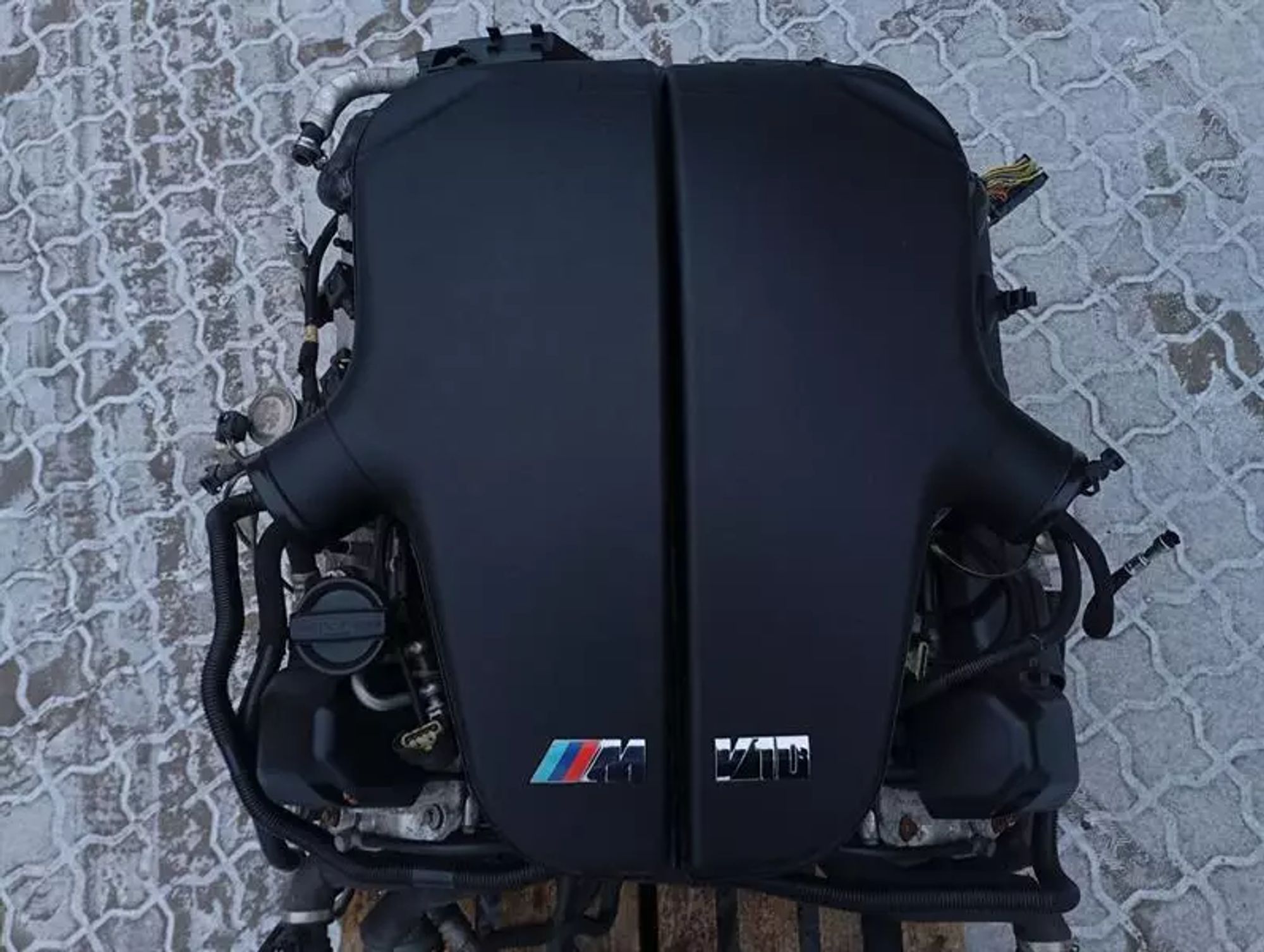 https://ycs.partsauto.market/partsauto-images/thmbs/h353NjtZg3VDP19b5HMt7LlpbQ93/cad779a1f3a186c7eadc5cb814de89ee/9cbffbcd23df8363fc15f98cc4cd553a.jpg