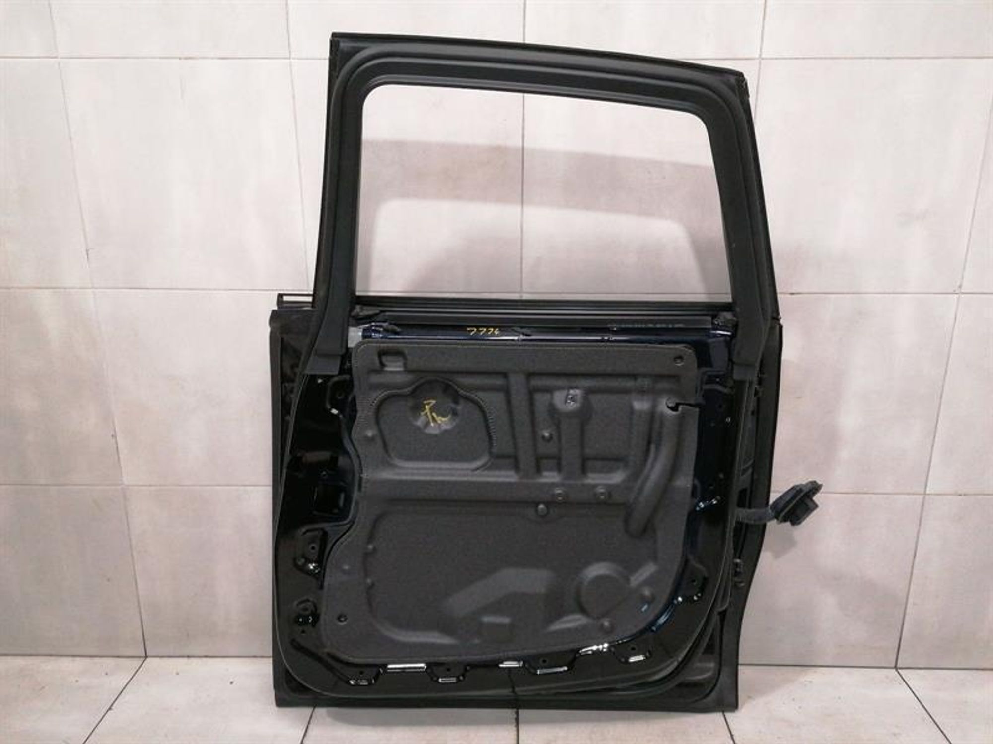 Правая задняя дверь ROLLS ROYCE GHOST SERIES II, 420000 рублей, Москва