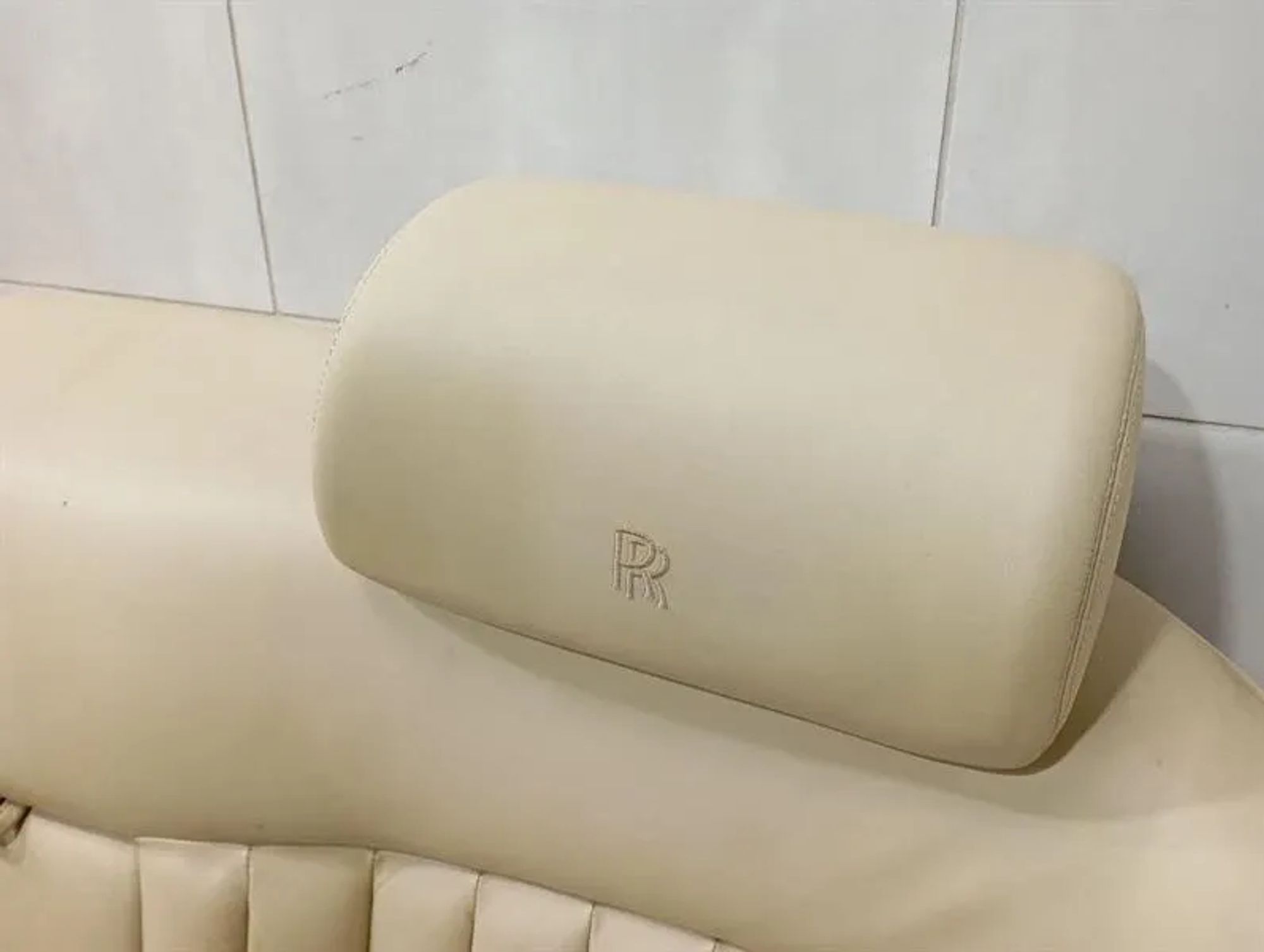 Задний ряд сидений Rolls Royce Phantom MK7, 330000 рублей, Москва