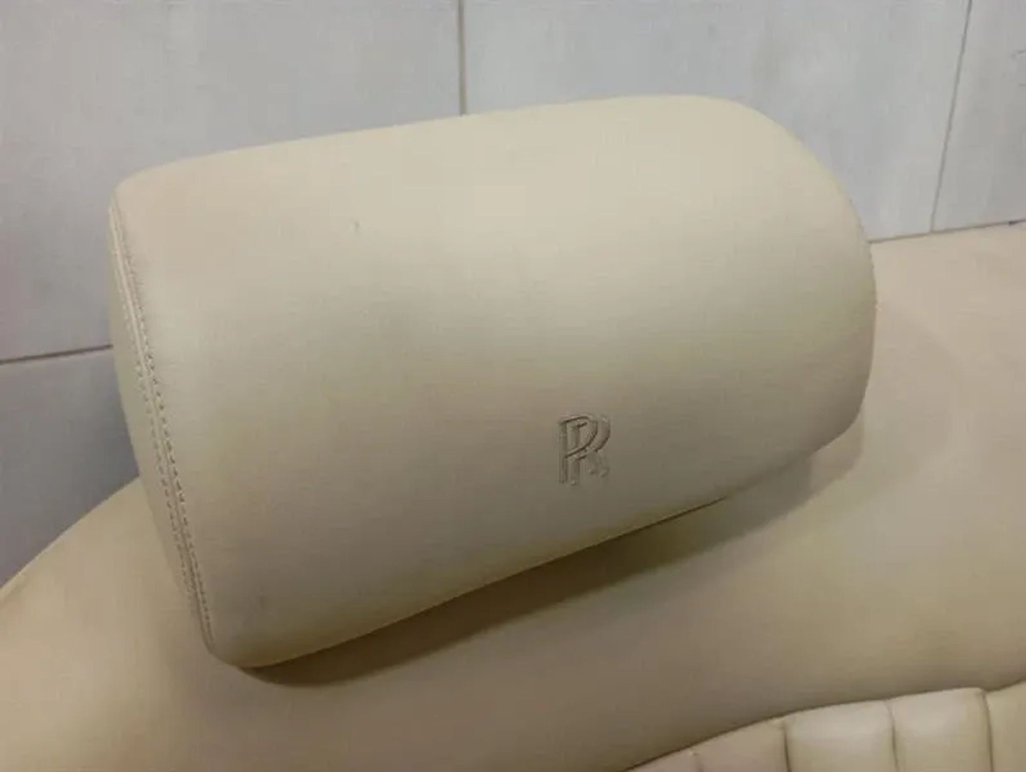 Задний ряд сидений Rolls Royce Phantom MK7, 330000 рублей, Москва