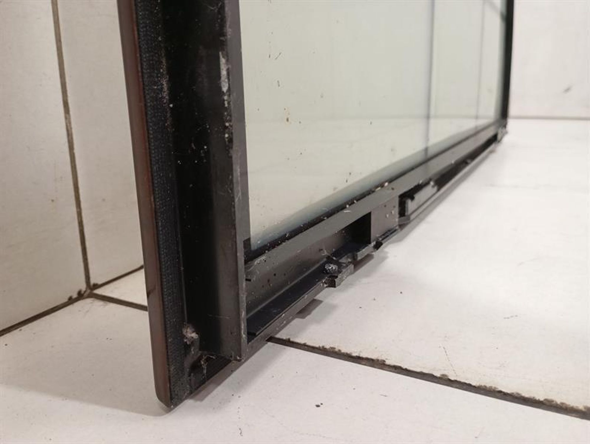 РАЗДВИЖНОЙ ЛЮК НА КРЫШЕ С ПЕРЕКЛЮЧАЕМЫМ ОСТЕКЛЕНИЕМ MAYBACH 62, 670000 рублей, Москва