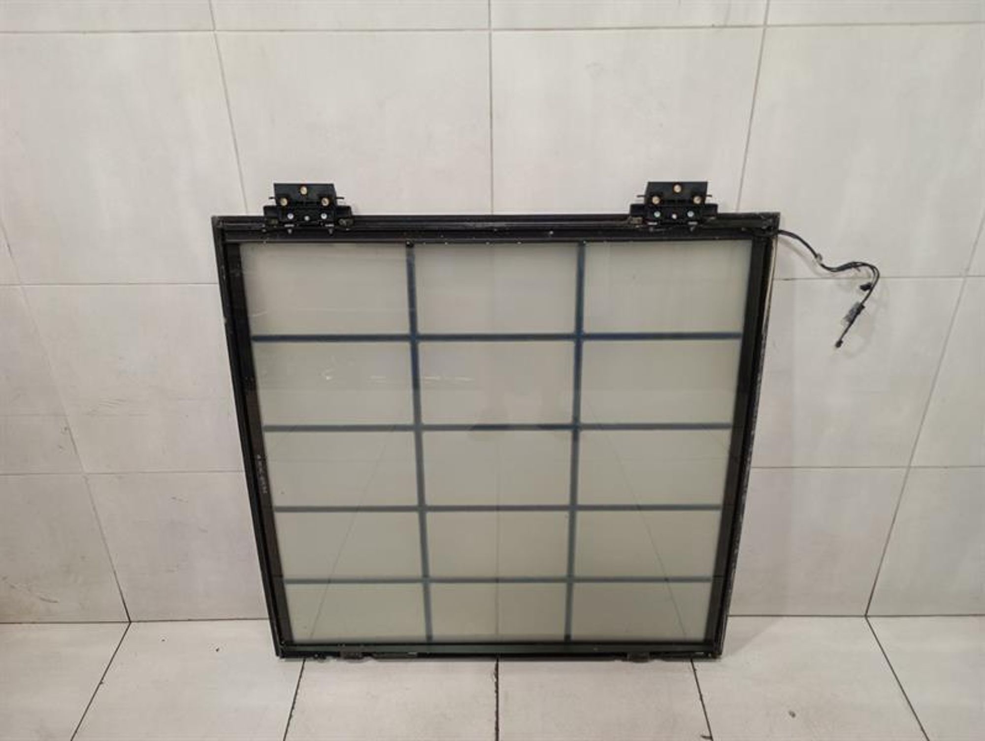 РАЗДВИЖНОЙ ЛЮК НА КРЫШЕ С ПЕРЕКЛЮЧАЕМЫМ ОСТЕКЛЕНИЕМ MAYBACH 62, 670000 рублей, Москва