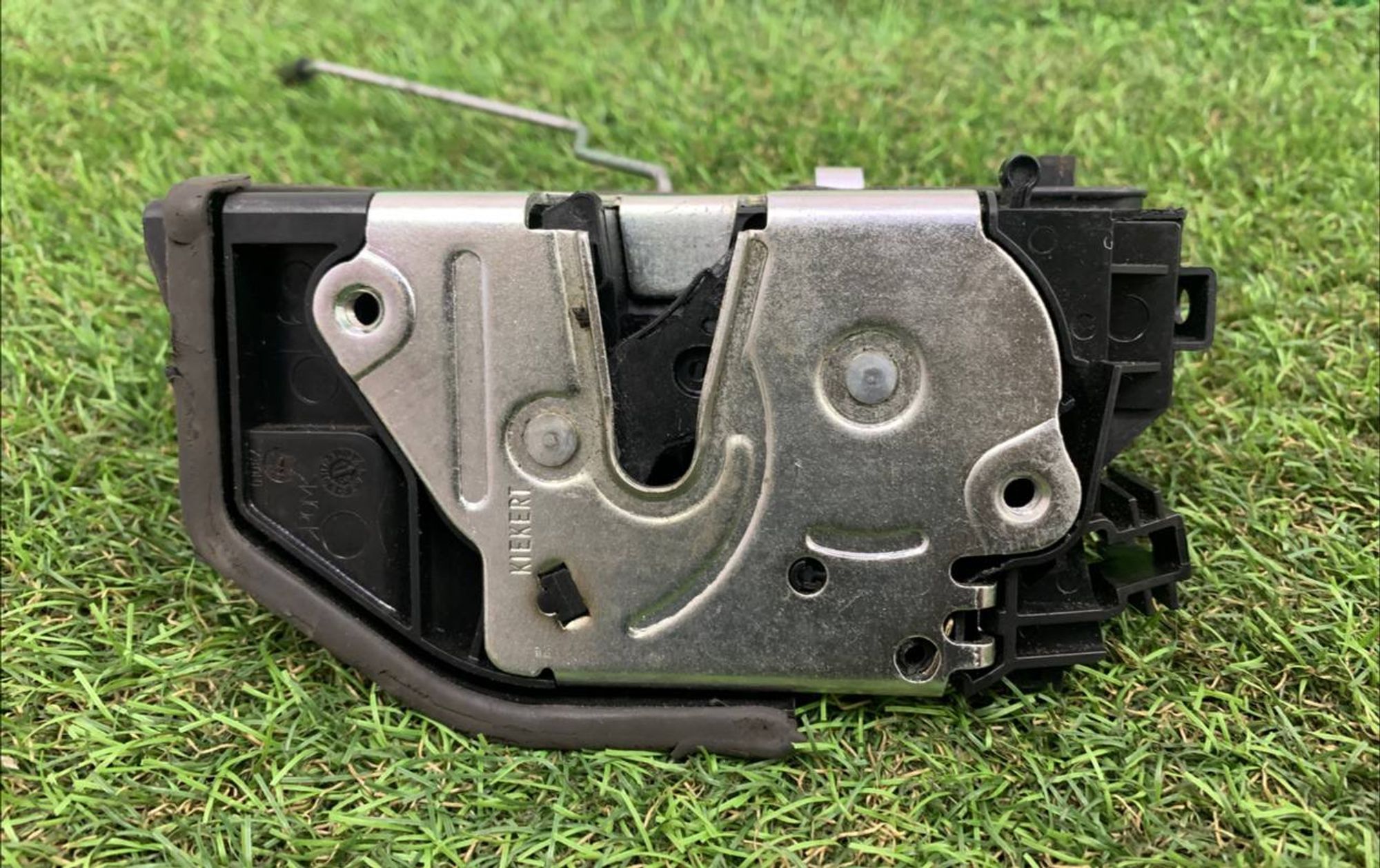 Замок левый BMW F10 F30 F01, 2000 рублей, Москва