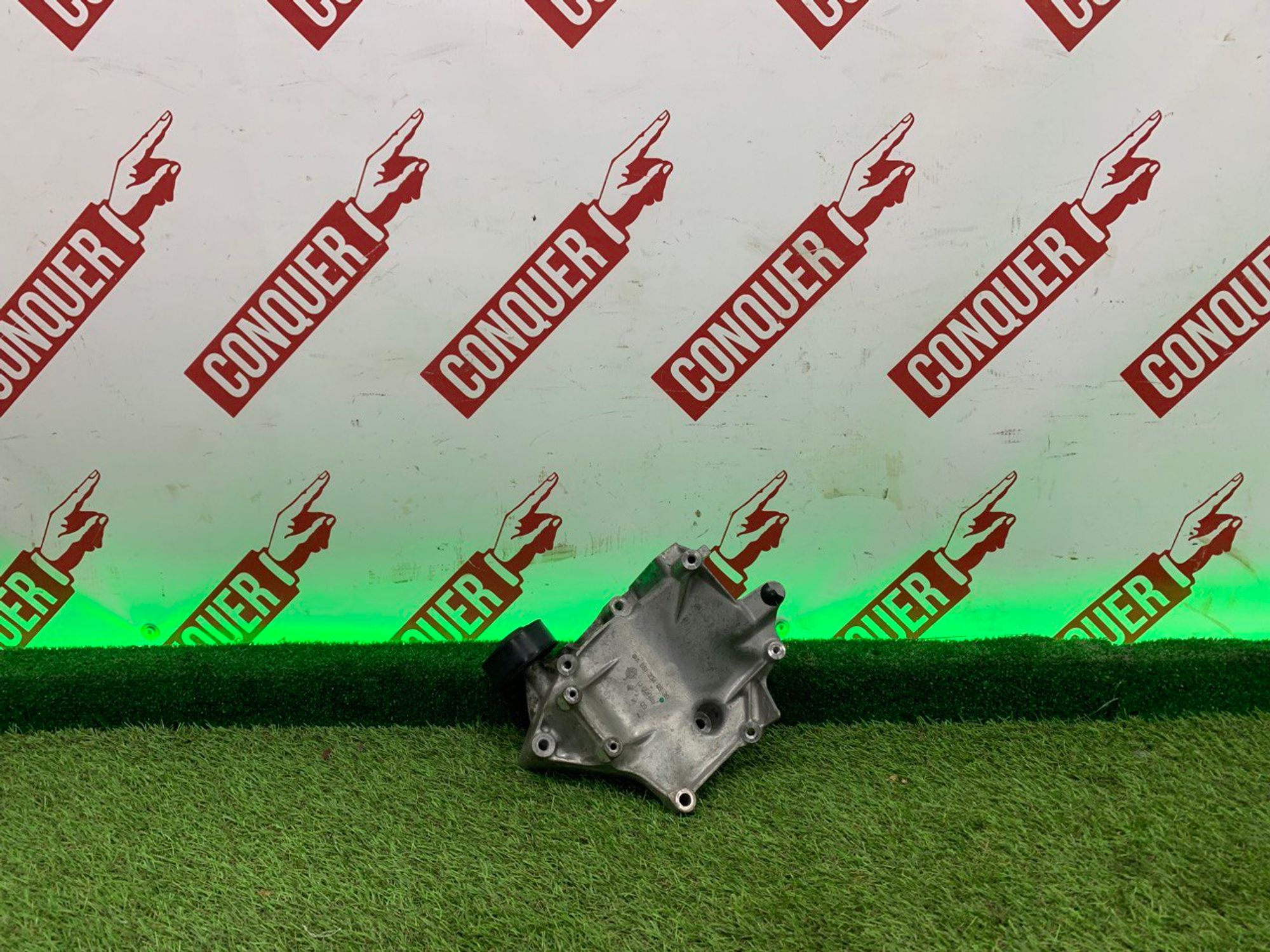 Кронштейн компрессора кондиционера Mercedes Benz W205 X253 W222 R172, 2000 рублей, Москва