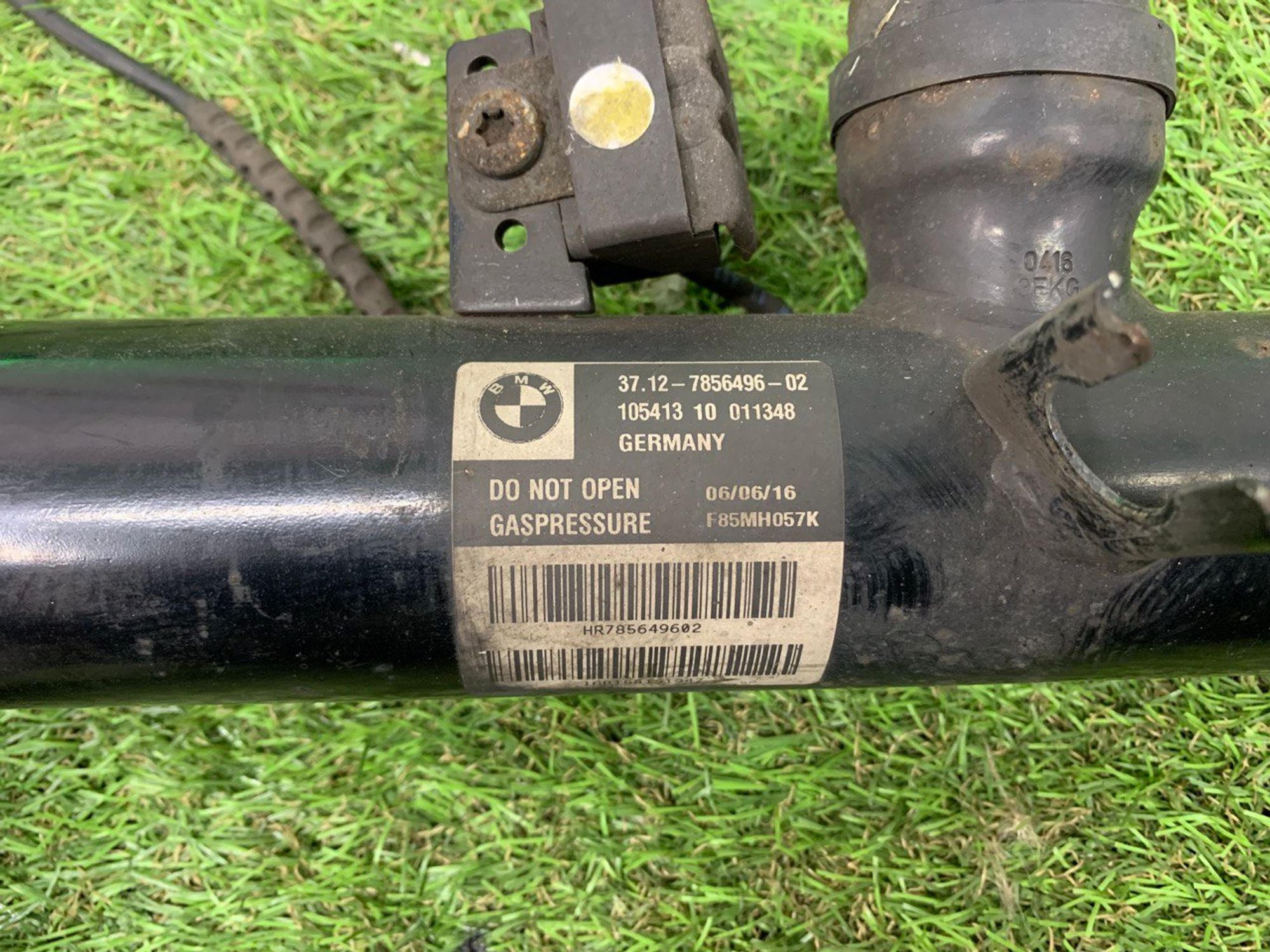 https://ycs.partsauto.market/partsauto-images/thmbs/h353NjtZg3VDP19b5HMt7LlpbQ93/e0ffa9510b276d20d661d6f947a16bf0/d81e2224455ecab42f51766b333ae6c3.jpg