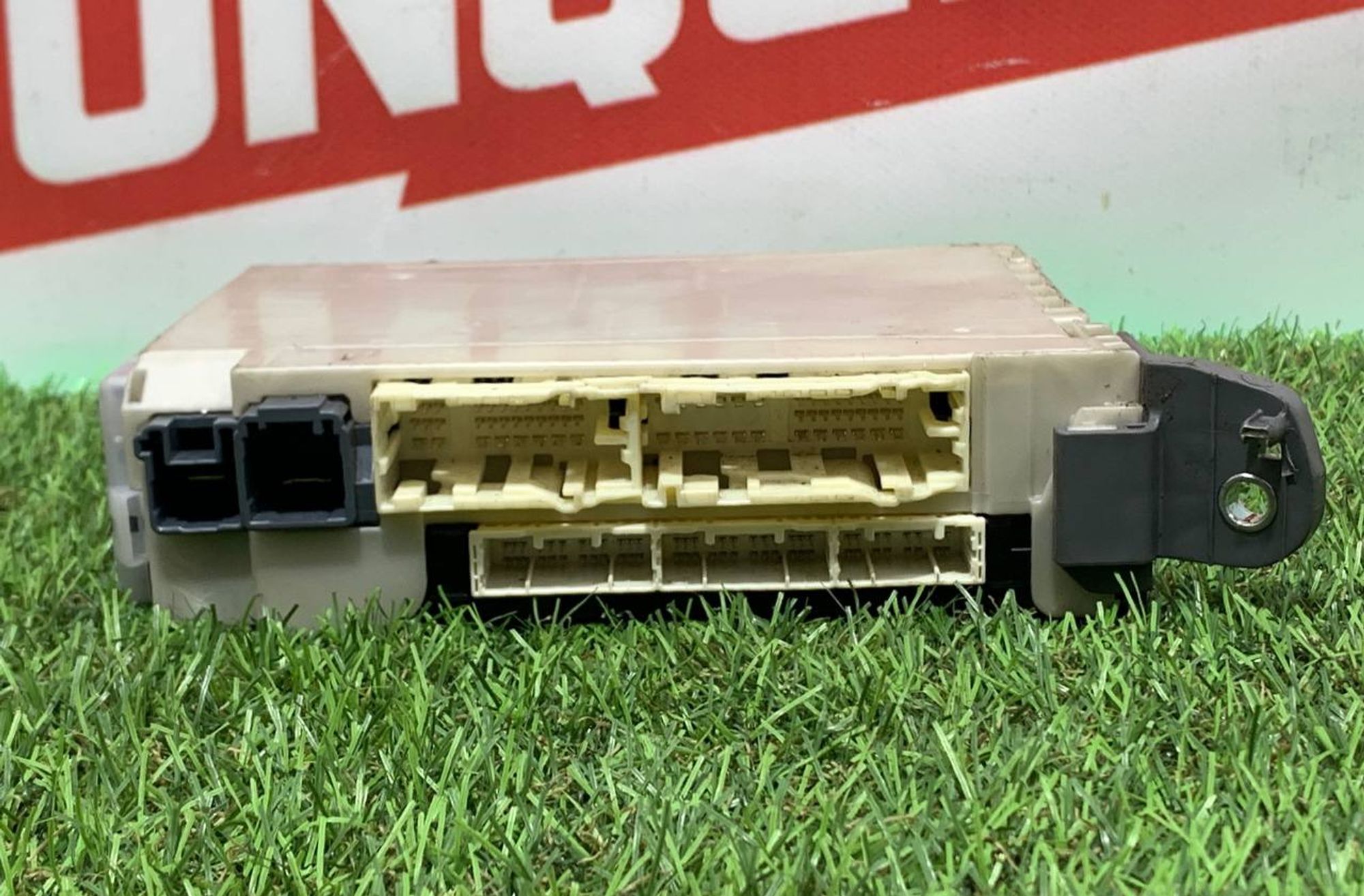 https://ycs.partsauto.market/partsauto-images/thmbs/h353NjtZg3VDP19b5HMt7LlpbQ93/e2d26d1d50652db09840015f3c521df2/13f02cdca5f18508af6966b6e9e03028.jpg