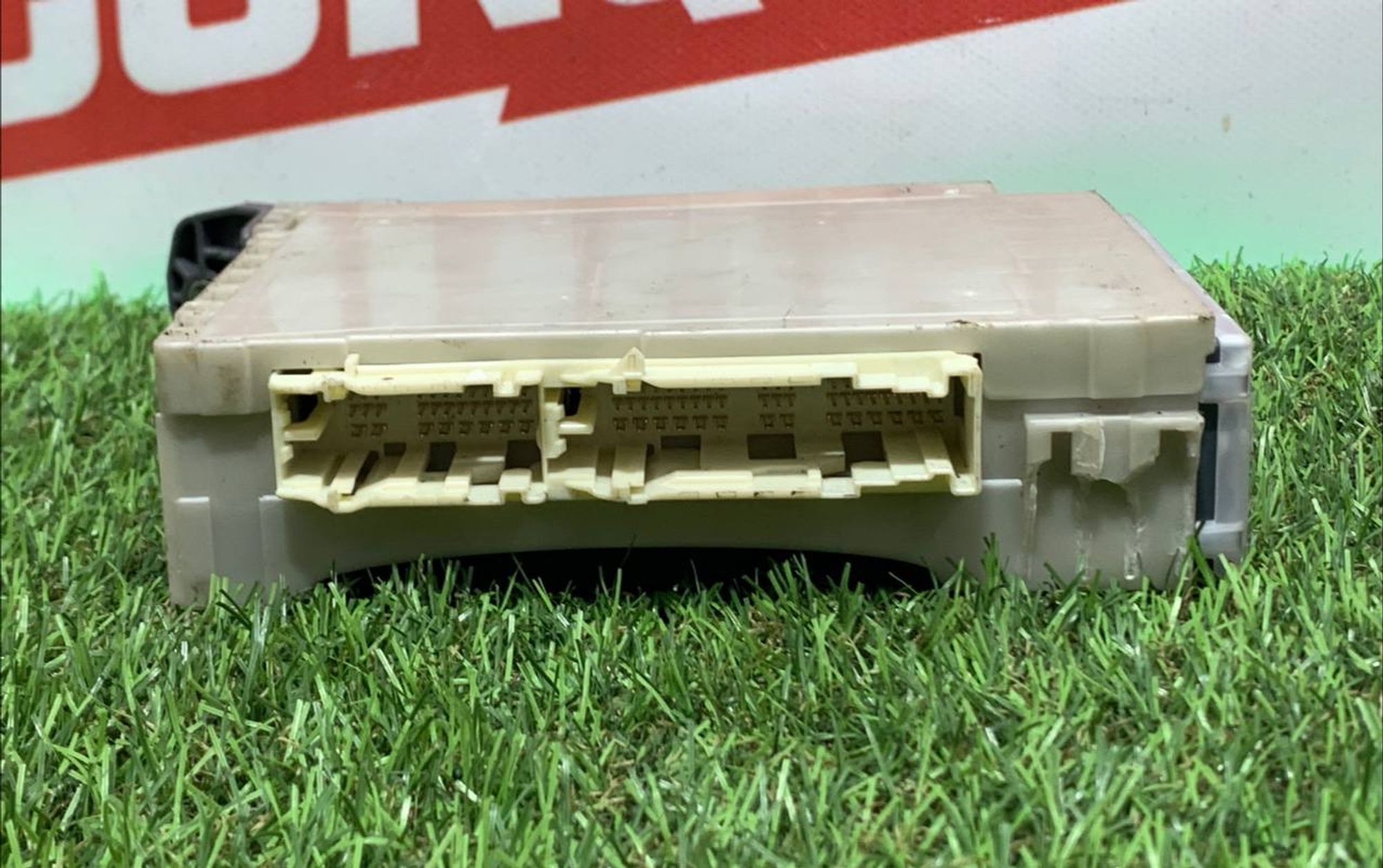 https://ycs.partsauto.market/partsauto-images/thmbs/h353NjtZg3VDP19b5HMt7LlpbQ93/e2d26d1d50652db09840015f3c521df2/a19b22656656eebf6d28b38a0dad4e6c.jpg