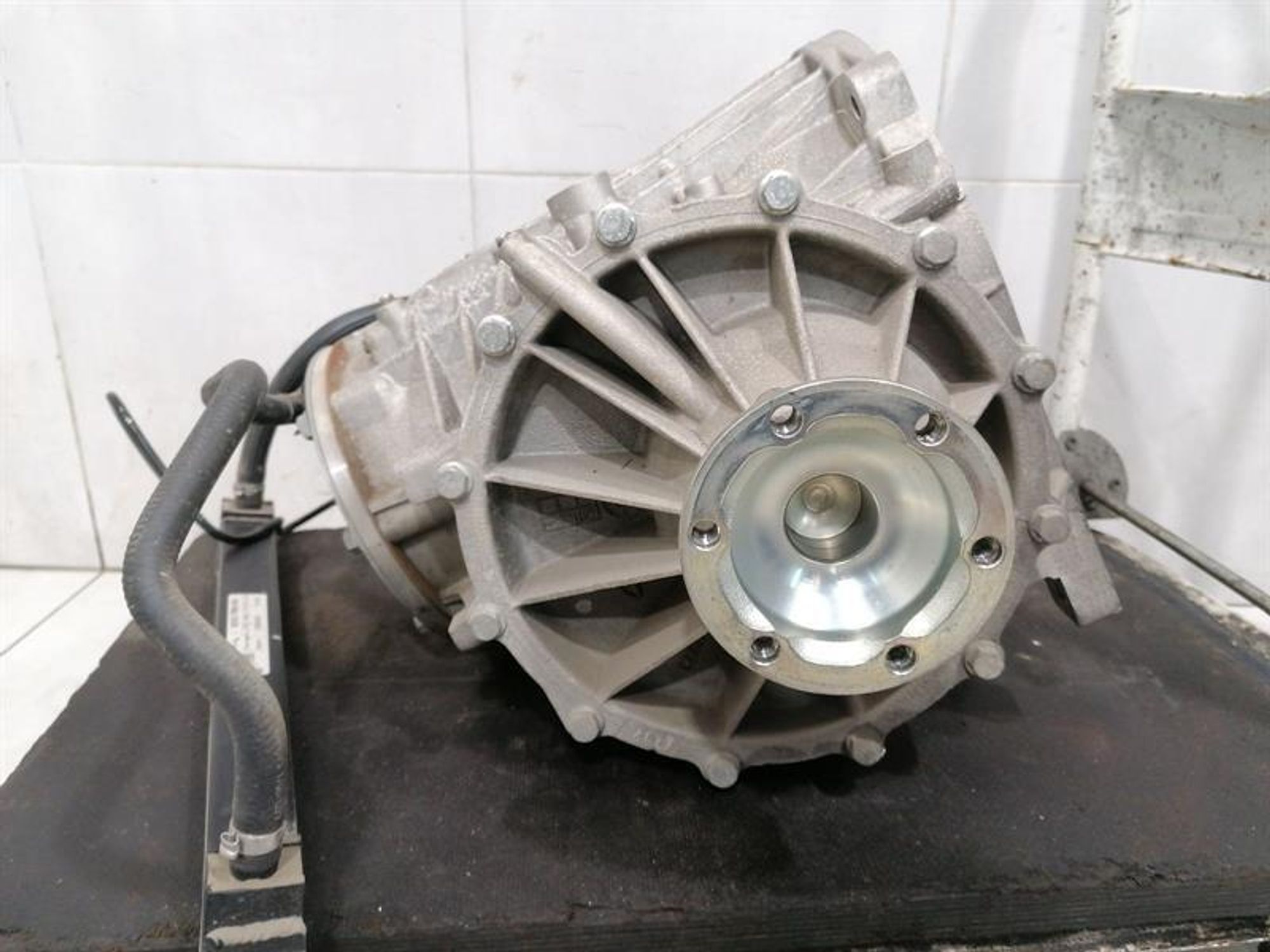 ЗАДНИЙ ДИФФЕРЕНЦИАЛ ASTON MARTIN RAPIDE S, 335000 рублей, Москва