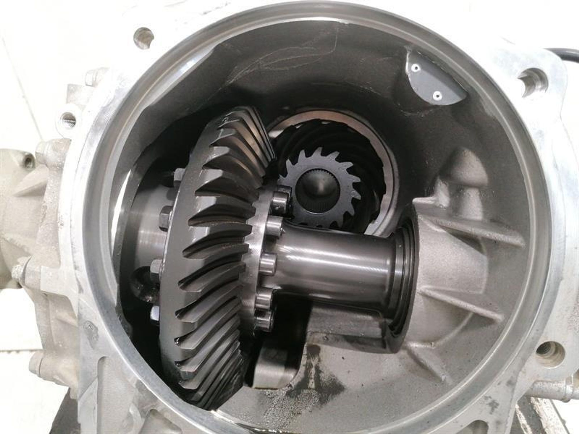 ЗАДНИЙ ДИФФЕРЕНЦИАЛ ASTON MARTIN RAPIDE S, 335000 рублей, Москва