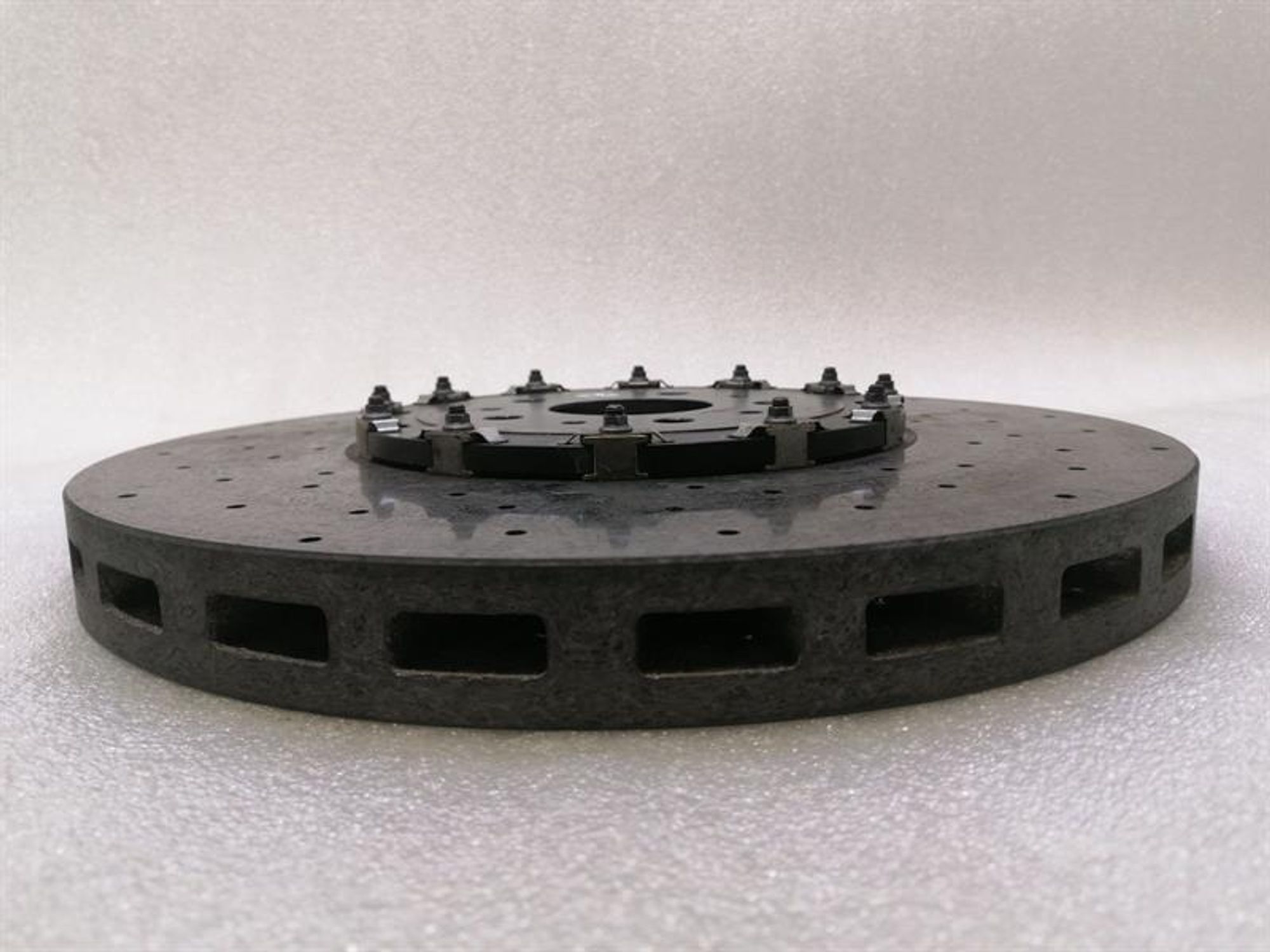 https://ycs.partsauto.market/partsauto-images/thmbs/h353NjtZg3VDP19b5HMt7LlpbQ93/e3ee589f0d9222c728720d706f4c6f97/454a92e712d4299159c92d1c78864fa7.jpg