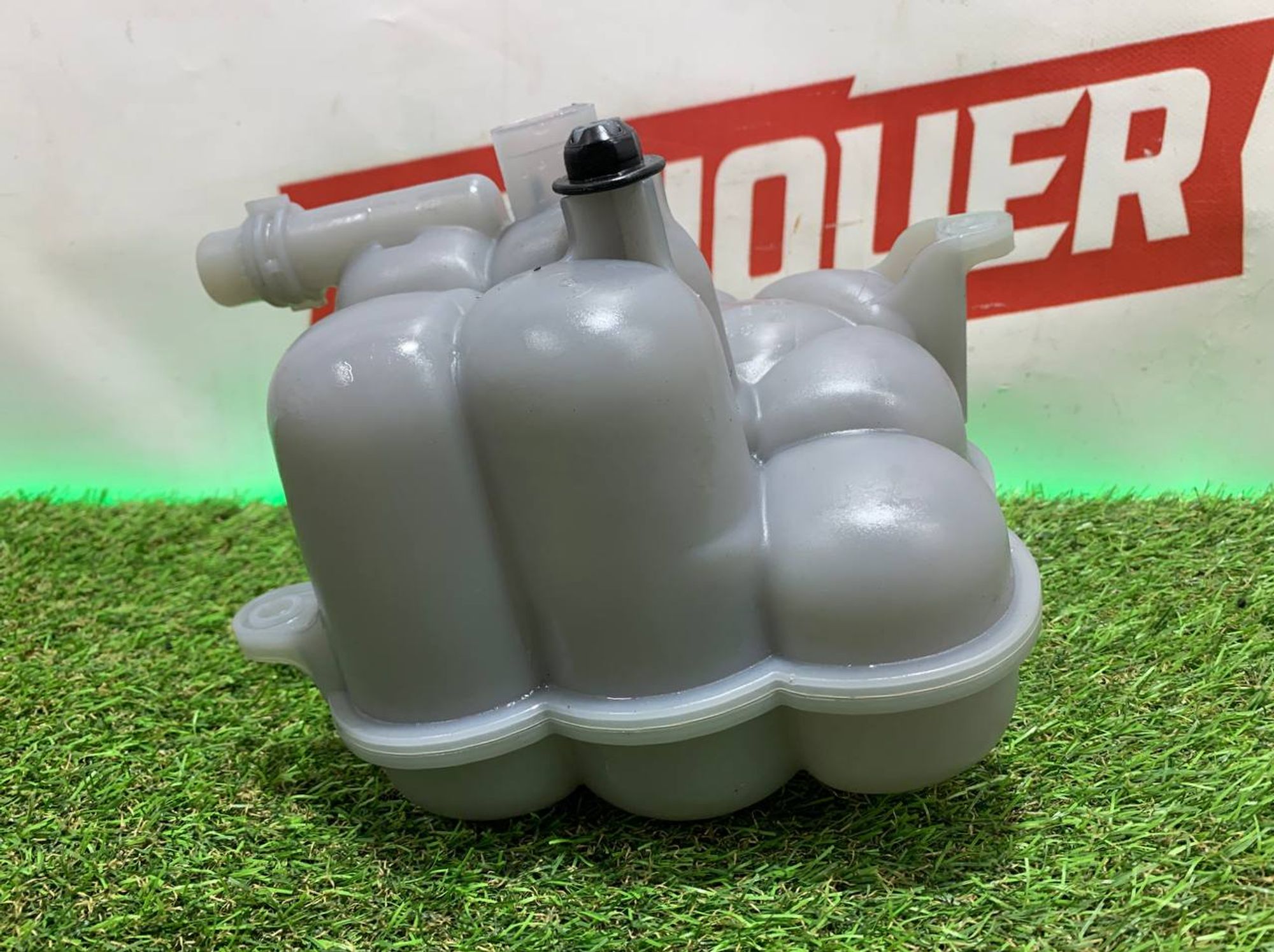 https://ycs.partsauto.market/partsauto-images/thmbs/h353NjtZg3VDP19b5HMt7LlpbQ93/e62c8a3bf0f1b277edc3539c31a4d934/4c9852b8861587c93c7ec807f176a941.jpg