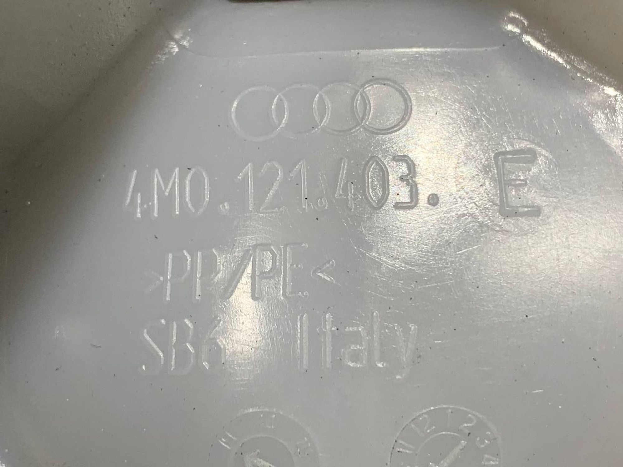 https://ycs.partsauto.market/partsauto-images/thmbs/h353NjtZg3VDP19b5HMt7LlpbQ93/e62c8a3bf0f1b277edc3539c31a4d934/d8cf9137d64a640c23c1bbdf36f283d5.jpg