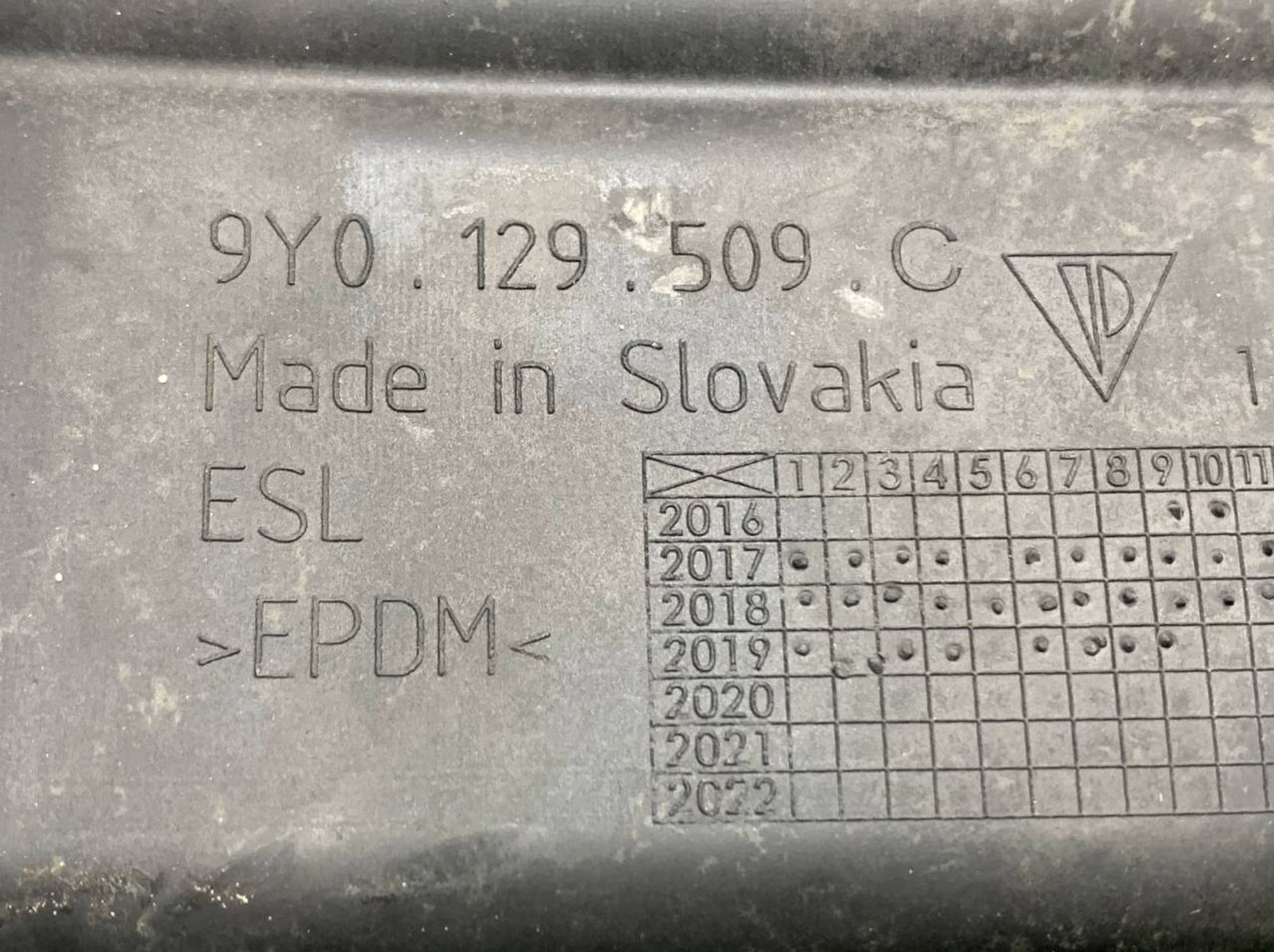 https://ycs.partsauto.market/partsauto-images/thmbs/h353NjtZg3VDP19b5HMt7LlpbQ93/e6ffc533b74c23613f0c1d3fb5e2a681/ed330fd349527e67af8f53b15eb9f59c.jpg
