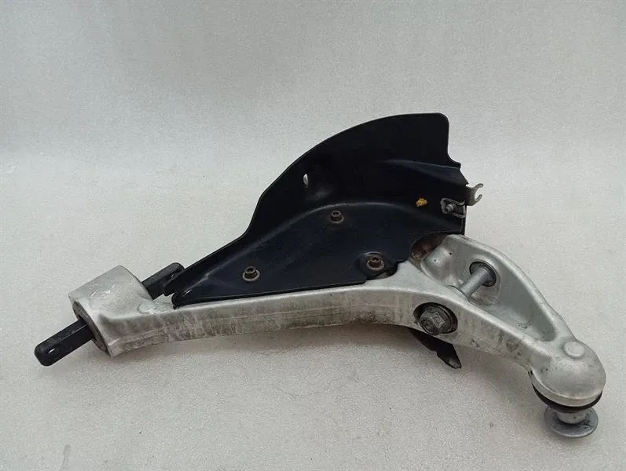 Кулак передний левый с рычагами Ferrari 812 Superfast, 375000 рублей, Москва