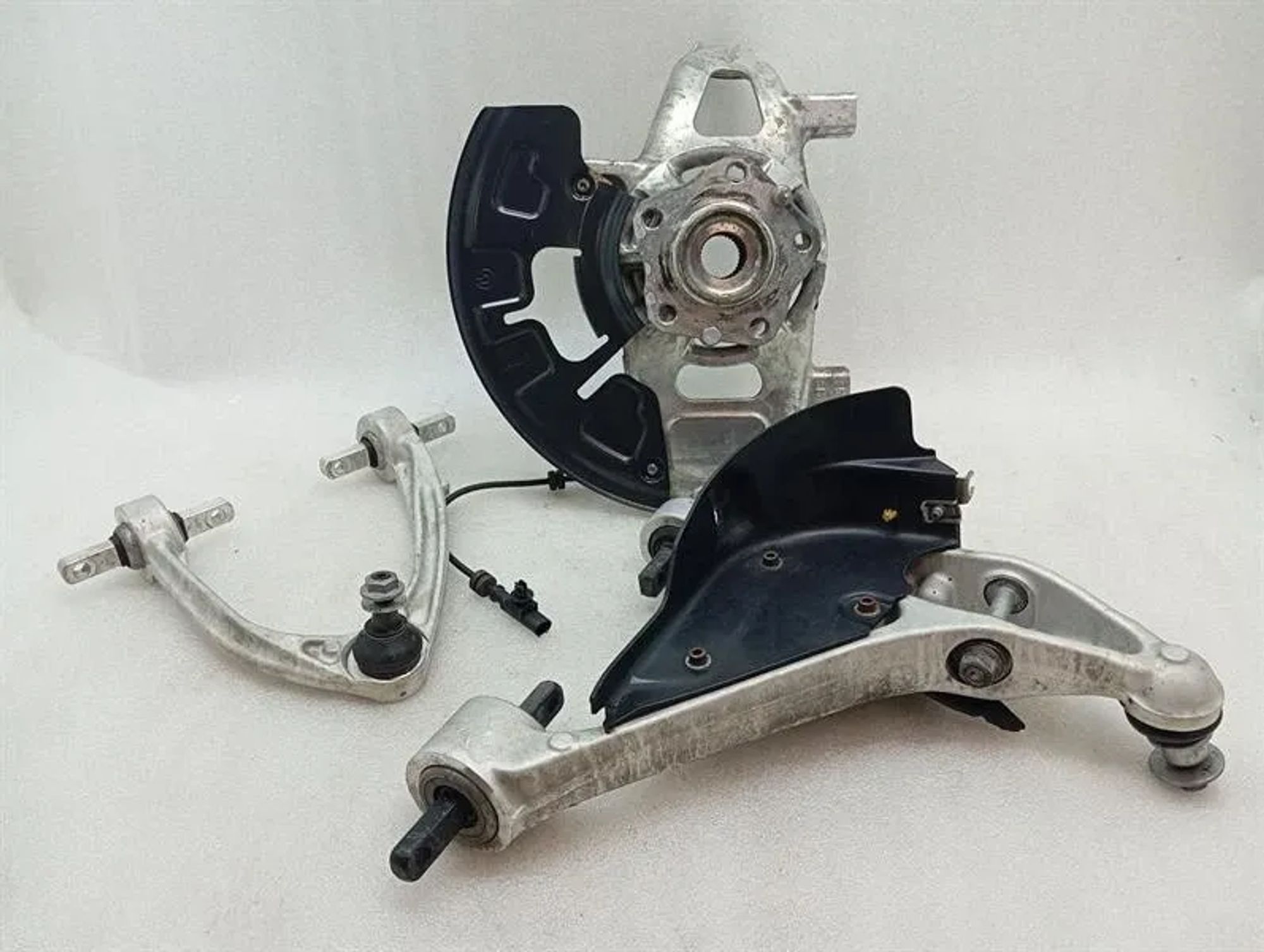 Кулак передний левый с рычагами Ferrari 812 Superfast, 375000 рублей, Москва