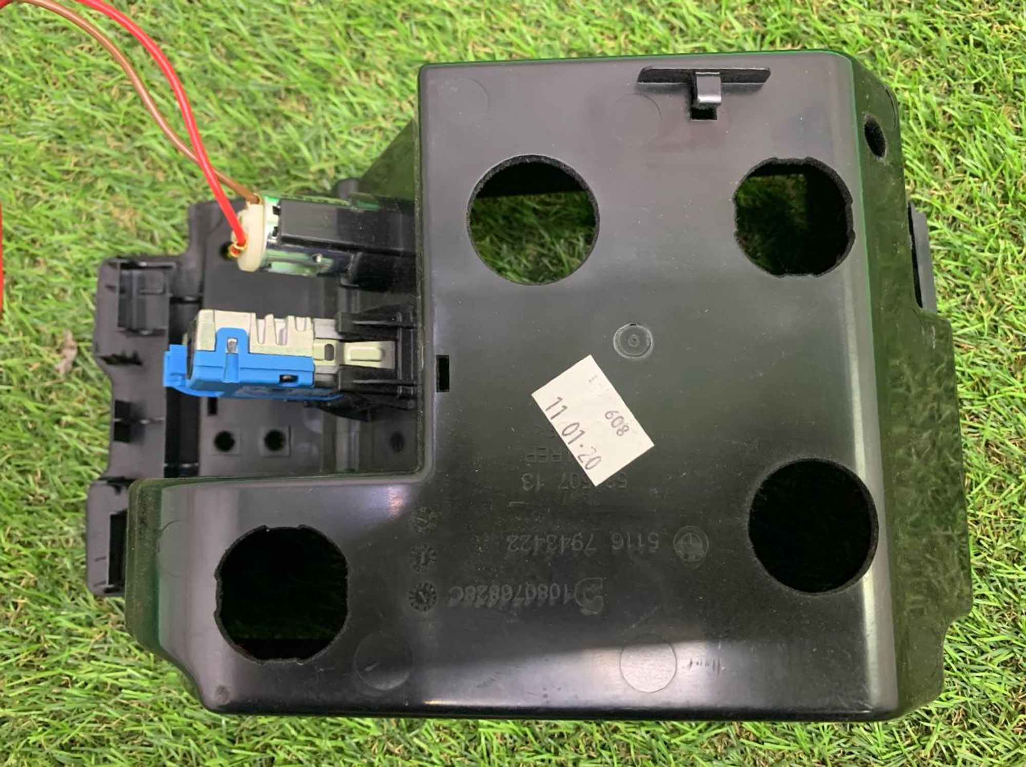 https://ycs.partsauto.market/partsauto-images/thmbs/h353NjtZg3VDP19b5HMt7LlpbQ93/e87d86b49ebc8c59fffafb14b65d033c/d6e6abd9465d9259a5d5f7771681c984.jpg