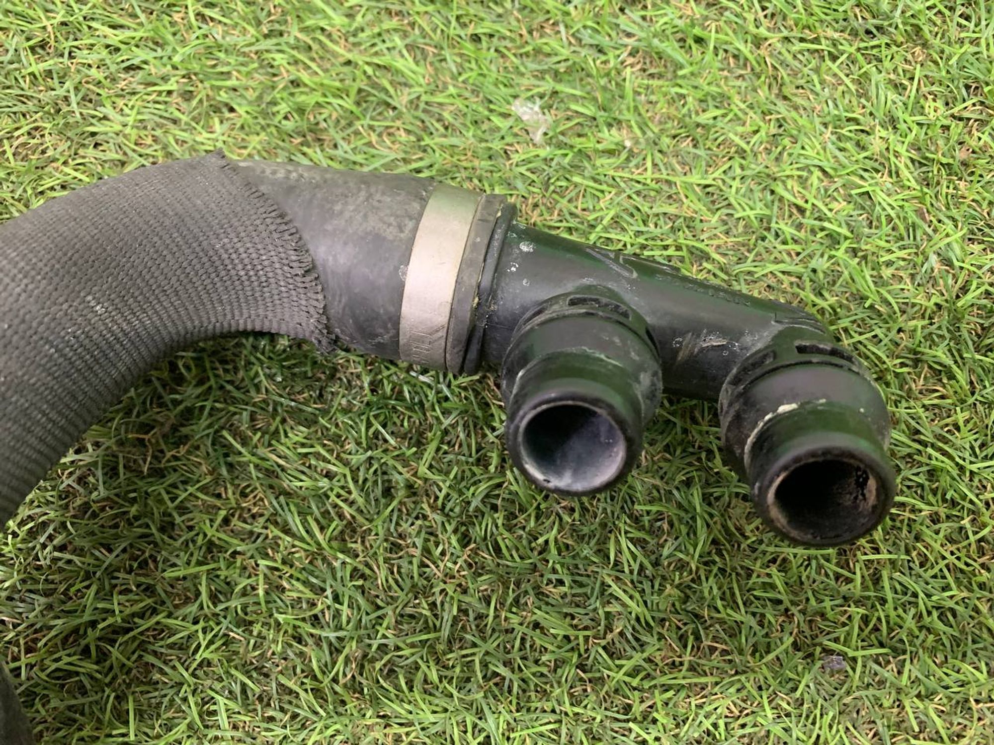 https://ycs.partsauto.market/partsauto-images/thmbs/h353NjtZg3VDP19b5HMt7LlpbQ93/ea03350cc732d99d6d8ca00dddea5502/b130d6b97d59b7a42a7925692ebf0a74.jpg