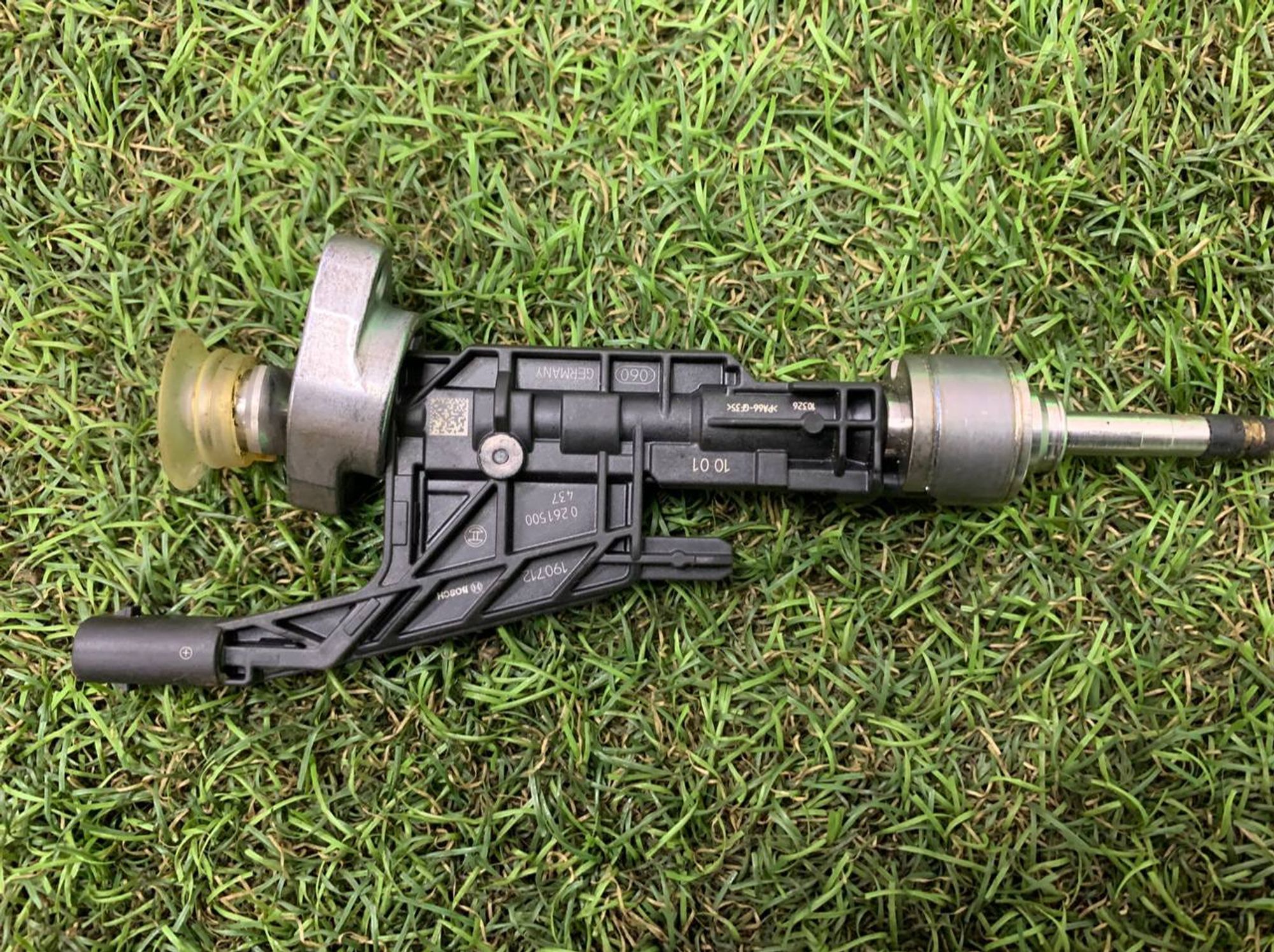 https://ycs.partsauto.market/partsauto-images/thmbs/h353NjtZg3VDP19b5HMt7LlpbQ93/ea9868326ffe671f1c8da7bbce4bfffc/d557d5d3bbaf51ba9a2c25853c440531.jpg