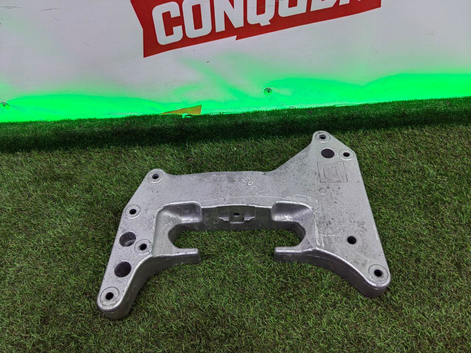 https://ycs.partsauto.market/partsauto-images/thmbs/h353NjtZg3VDP19b5HMt7LlpbQ93/ec7069facb11240451cc9b1451be6c4a/54958bac26df1dfbed3c443c1fa46e96.jpg