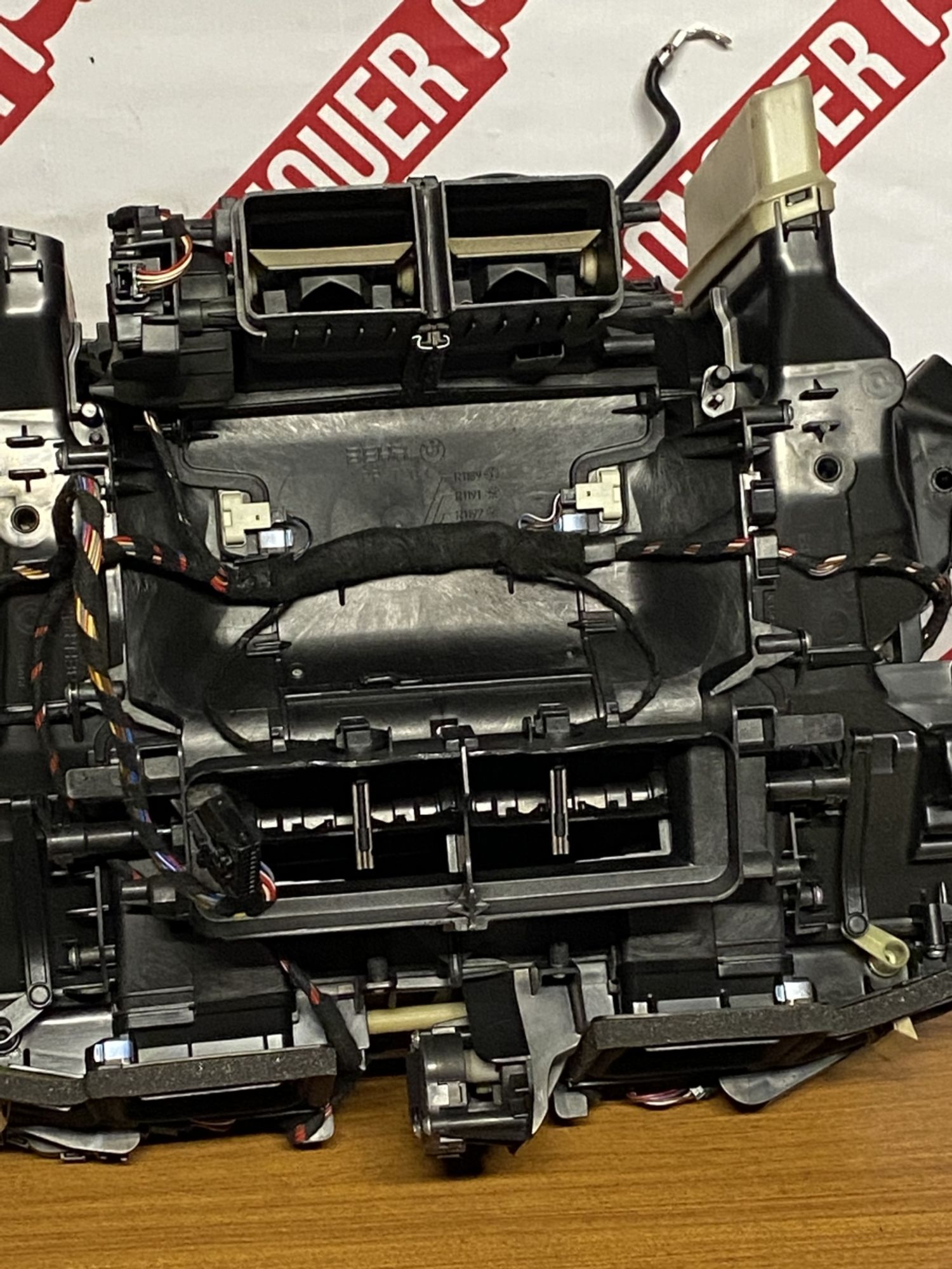 https://ycs.partsauto.market/partsauto-images/thmbs/h353NjtZg3VDP19b5HMt7LlpbQ93/ed5fb25992de46d1f95d81db3fd3e082/00dacdf4425d0109d3e76d83dab27074.jpg
