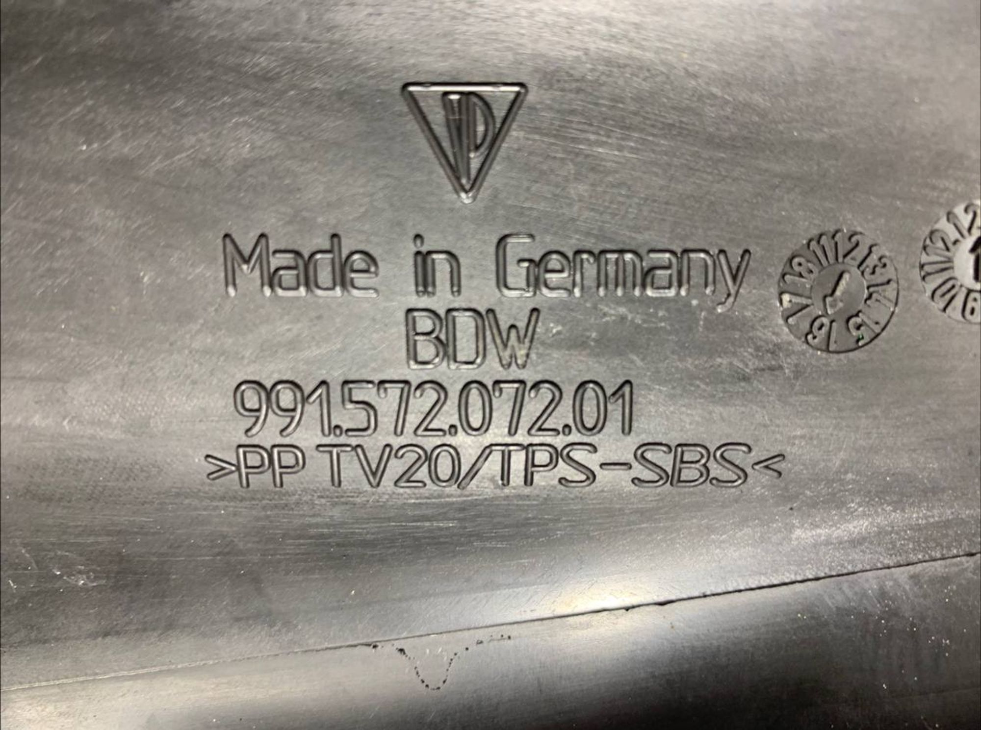 https://ycs.partsauto.market/partsauto-images/thmbs/h353NjtZg3VDP19b5HMt7LlpbQ93/edd691dbb69f587a0ffa43d8a8c7230e/952f821b7479ca24a66f7187a57638aa.jpg