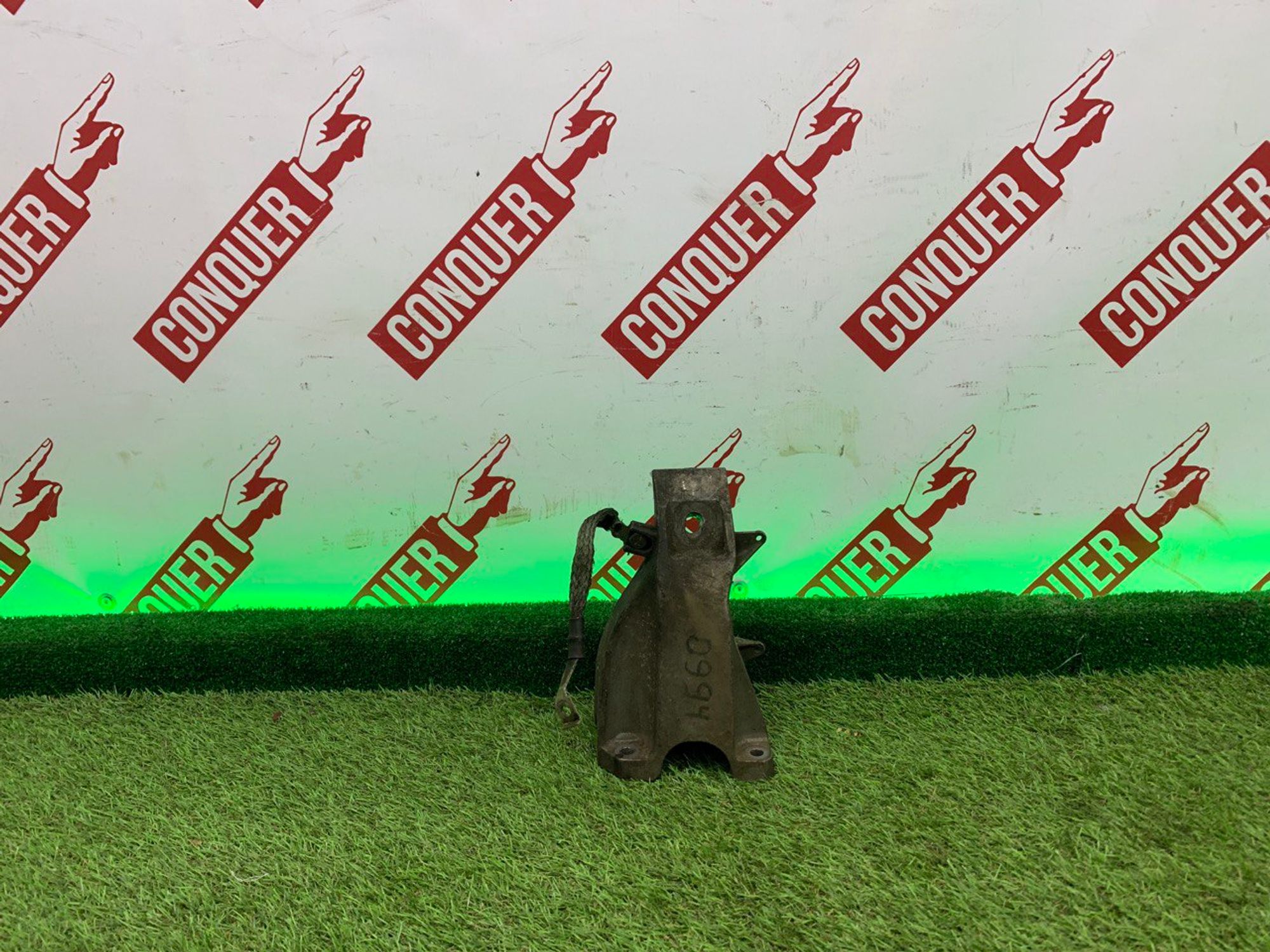 Кронштейн двигателя левый BMW N63 S63 F15 F85 E70 E71 F15 F86, 2000 рублей, Москва