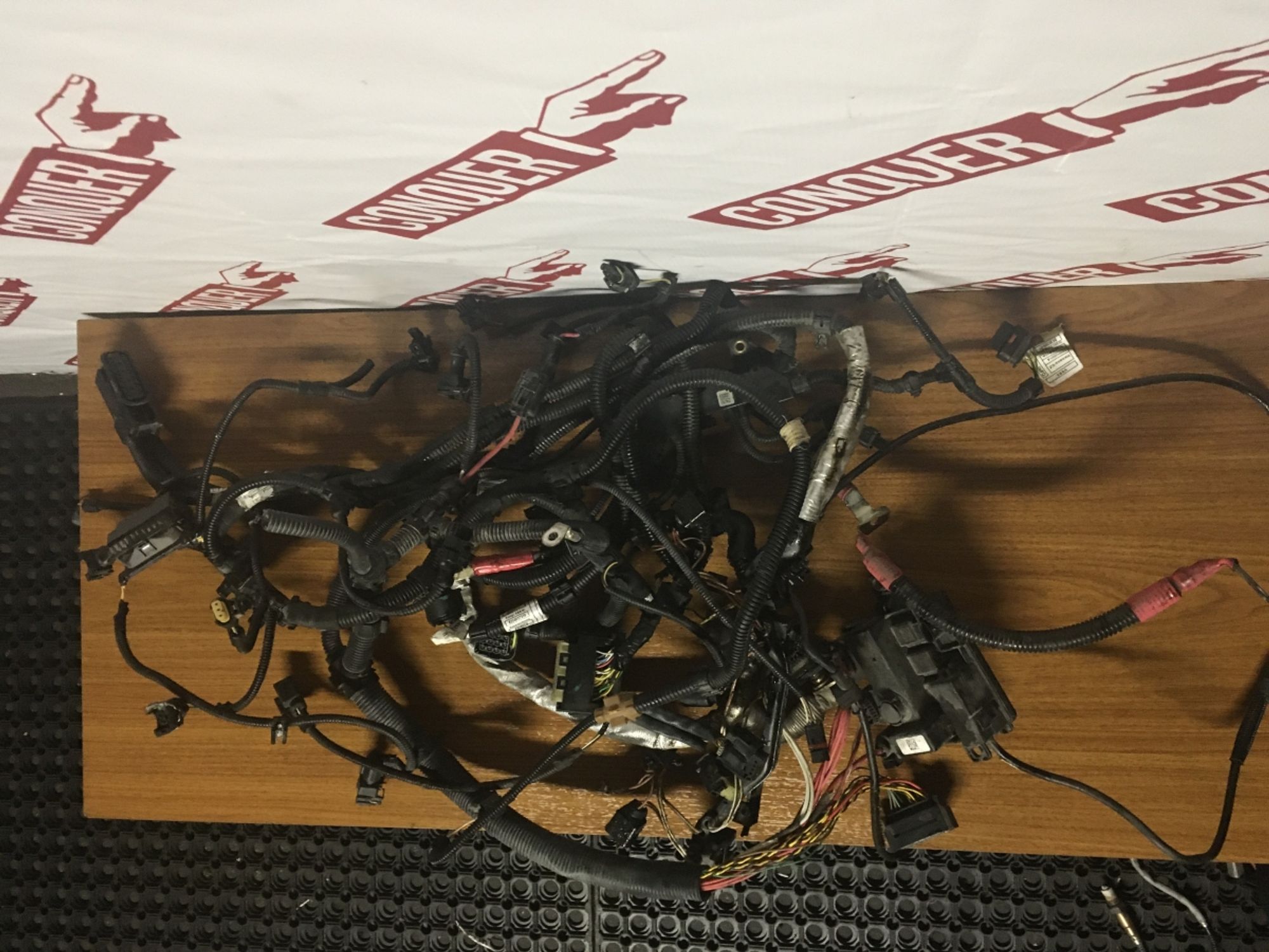 https://ycs.partsauto.market/partsauto-images/thmbs/h353NjtZg3VDP19b5HMt7LlpbQ93/f3b09b9063f112e1f46ae9b65c65b4d4/1c4ae753c2a15e342c29439c8be93275.jpg