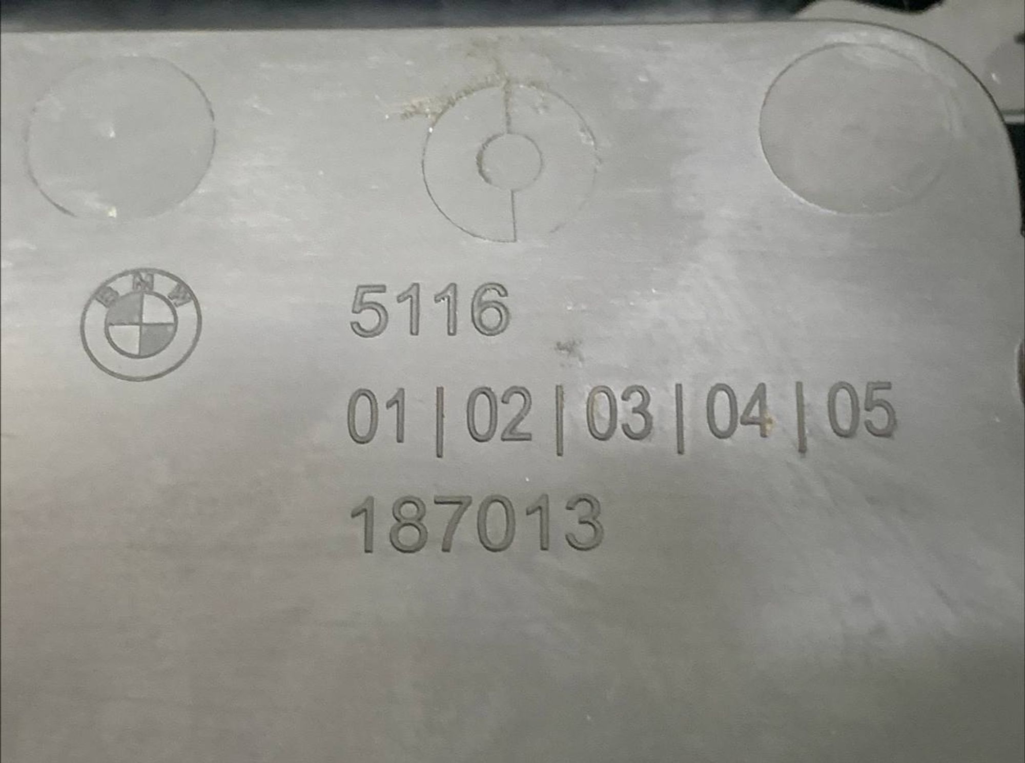 https://ycs.partsauto.market/partsauto-images/thmbs/h353NjtZg3VDP19b5HMt7LlpbQ93/f490ca9bcae8a77ac0d33486f26c394a/cc00c4e81ac2becc5b630050752df62c.jpg