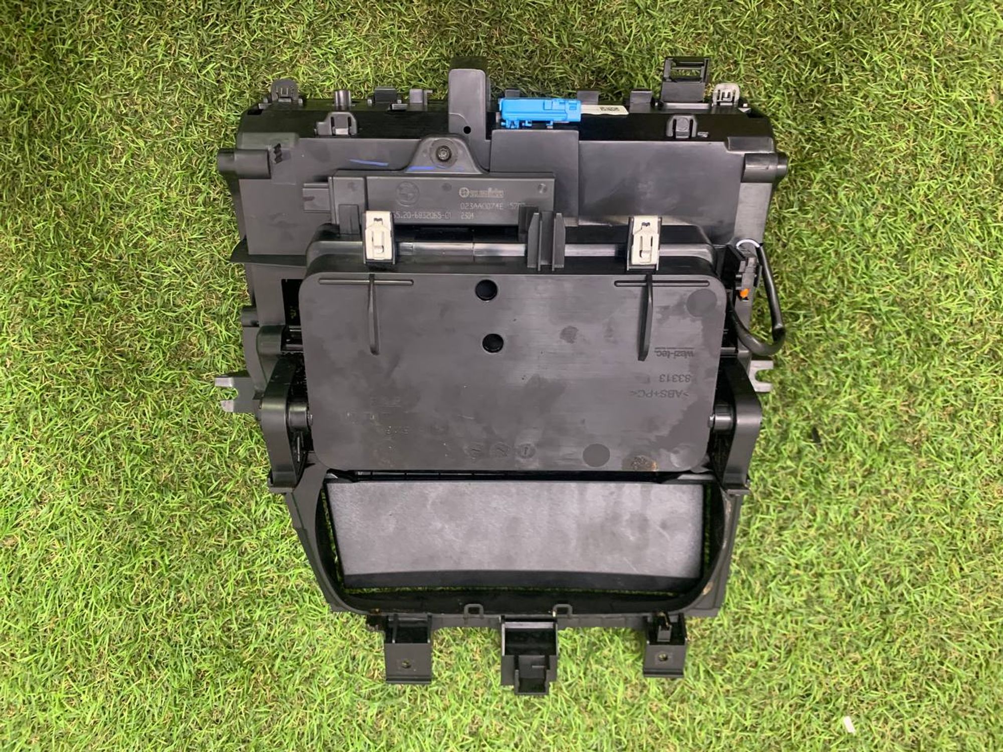 https://ycs.partsauto.market/partsauto-images/thmbs/h353NjtZg3VDP19b5HMt7LlpbQ93/f490ca9bcae8a77ac0d33486f26c394a/e150fb37b8e0188272ab817556716857.jpg