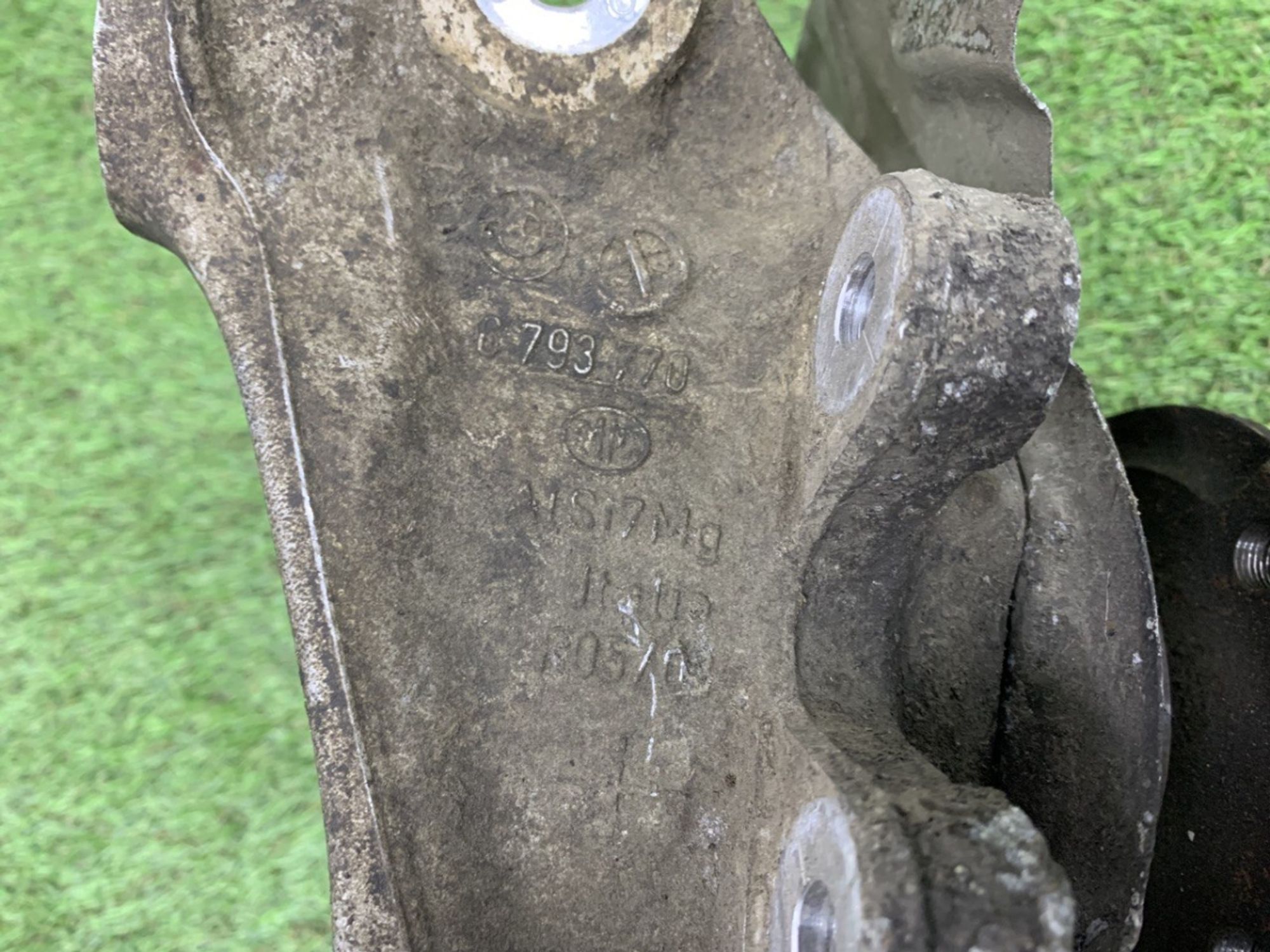 Задний правый кулак BMW F10, 850 рублей, Москва