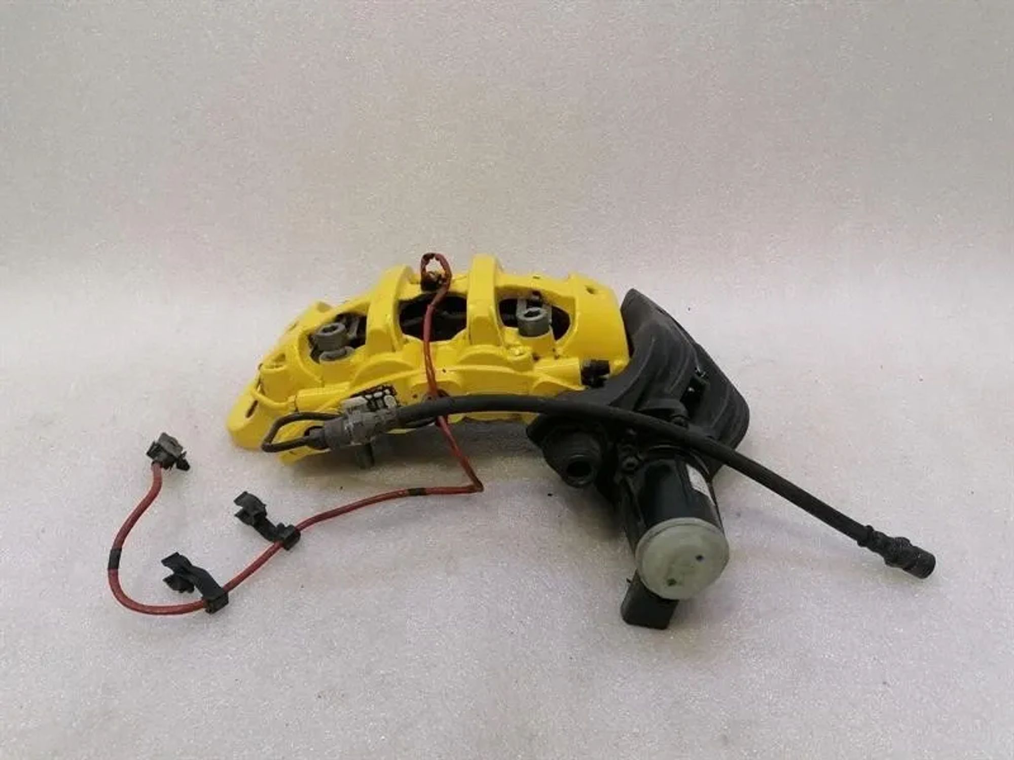 Тормозной суппорт Задний левый Ferrari 812 Superfast F152M, 350000 рублей, Москва