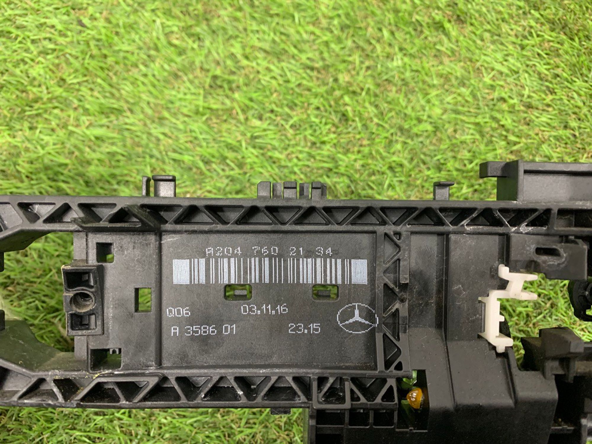 Кронштейн ручки двери задний левый Mercedes Benz w204 E212, 1000 рублей, Москва