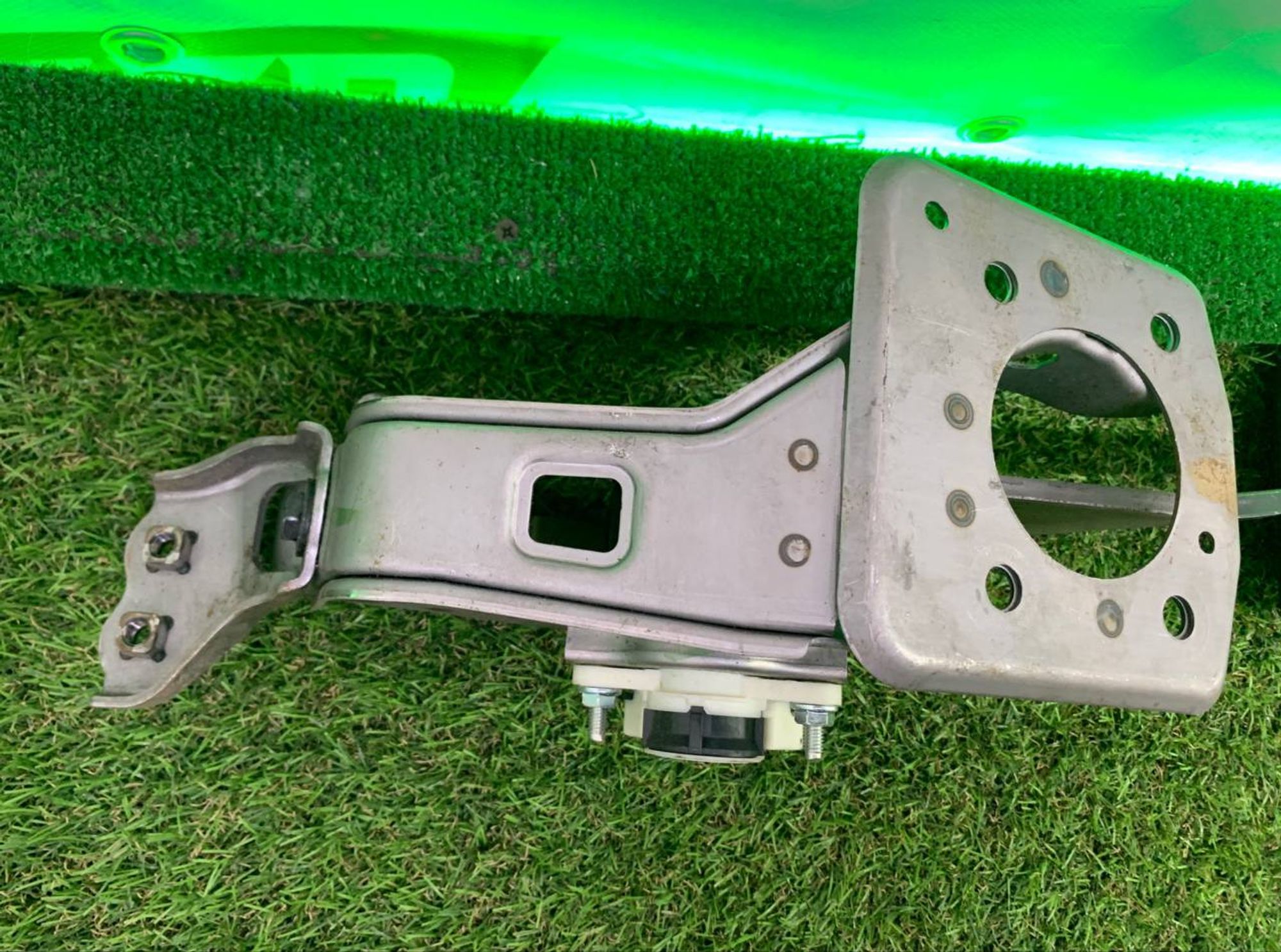 https://ycs.partsauto.market/partsauto-images/thmbs/h353NjtZg3VDP19b5HMt7LlpbQ93/f68bf3fa5e45e9abf59aae522a944963/ac19134d0242353952480ab2eff978bd.jpg