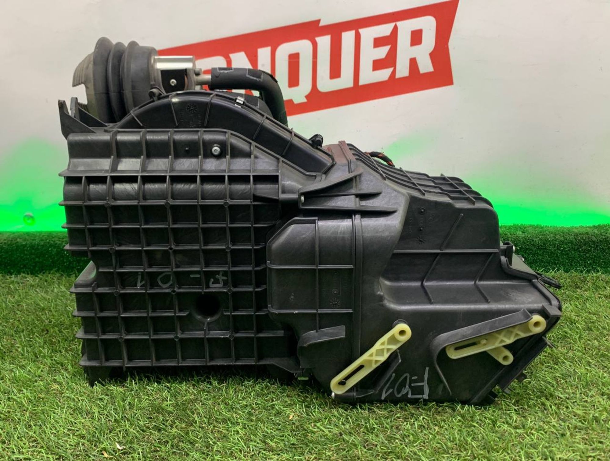 https://ycs.partsauto.market/partsauto-images/thmbs/h353NjtZg3VDP19b5HMt7LlpbQ93/f8cf657074abc53d896f8c99b68ed66e/5dd42cfa1851c74b7b30023a25ba254b.jpg