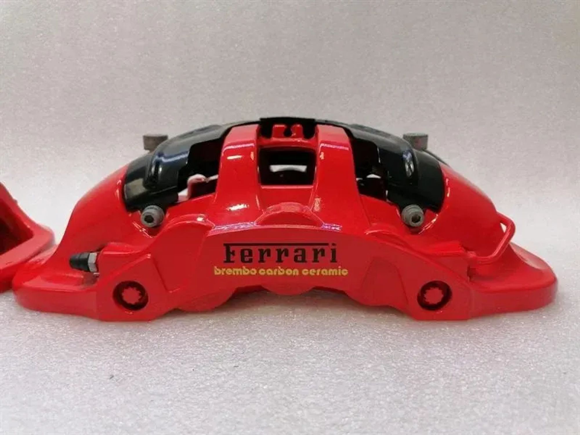 Комплект передних тормозных суппортов Ferrari 812 Superfast, 550000 рублей, Москва