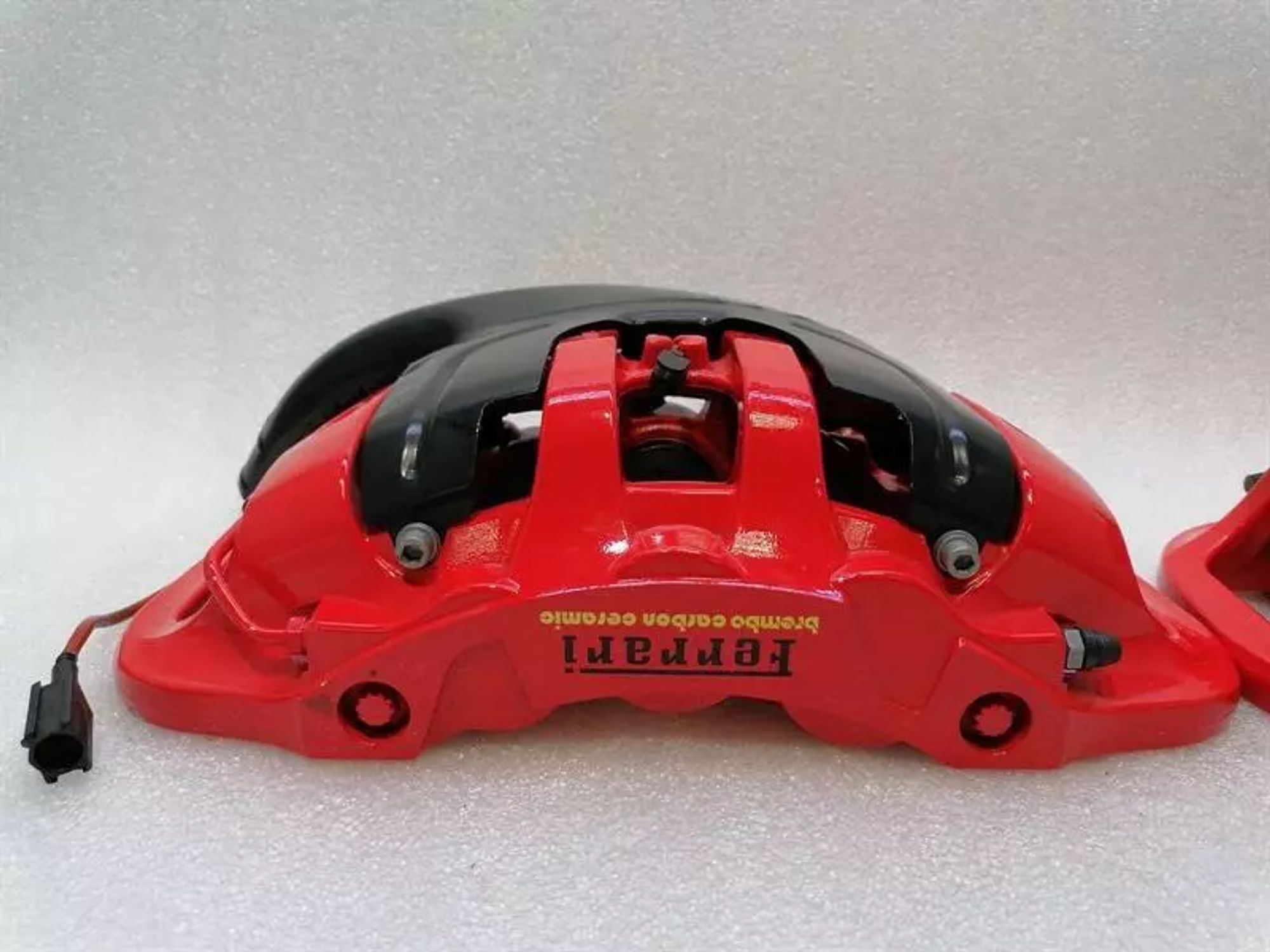 Комплект передних тормозных суппортов Ferrari 812 Superfast, 550000 рублей, Москва