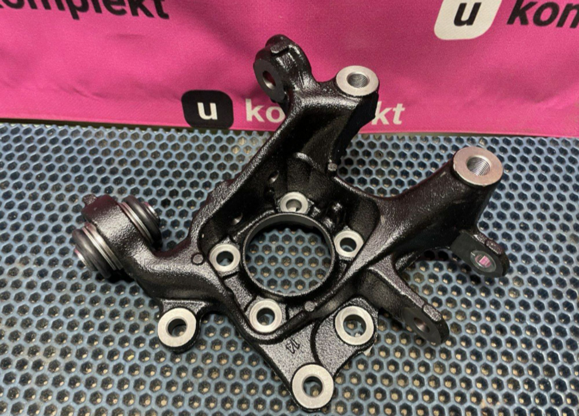 Поворотный кулак задний правый, 14000 рублей, Нижний Новгород