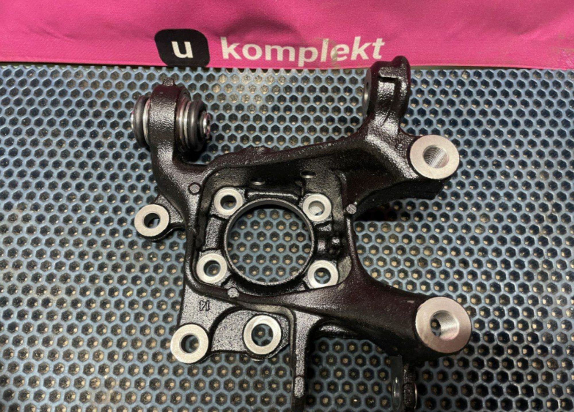 Поворотный кулак задний правый, 14000 рублей, Нижний Новгород