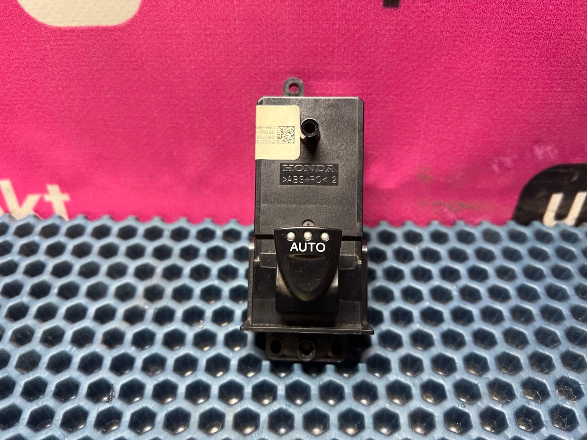 Кнопка стеклоподъемника передняя левая null, 800 рублей, Нижний Новгород