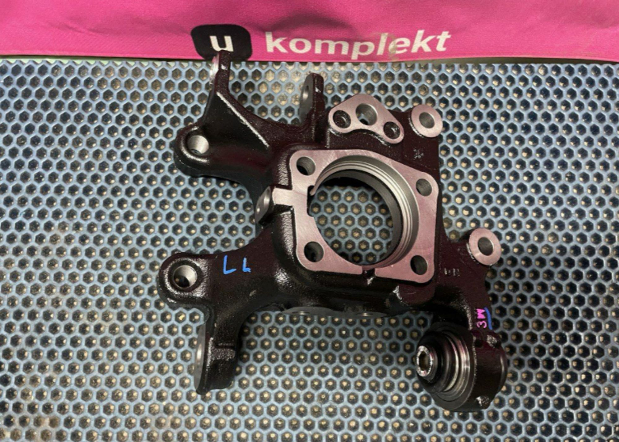 Поворотный кулак задний левый, 14000 рублей, Нижний Новгород