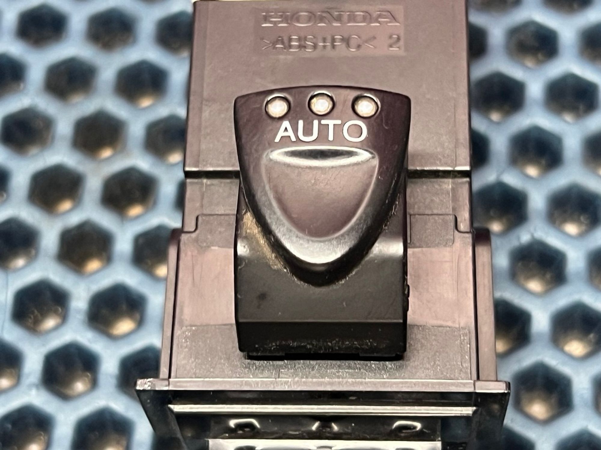 Кнопка стеклоподъемника передняя левая null, 800 рублей, Нижний Новгород