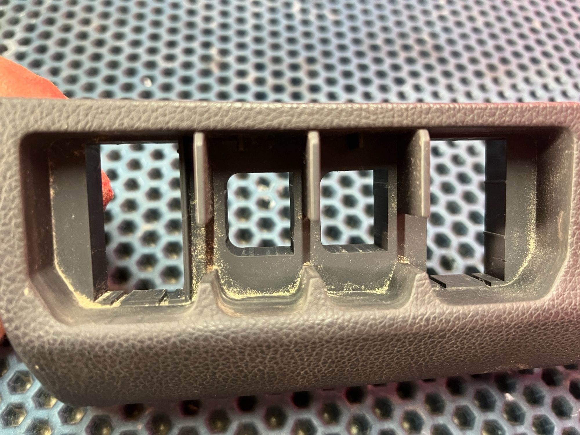 933104Y000 Блок кнопок в торпедо Kia Rio III, 550 рублей, Нижний Новгород