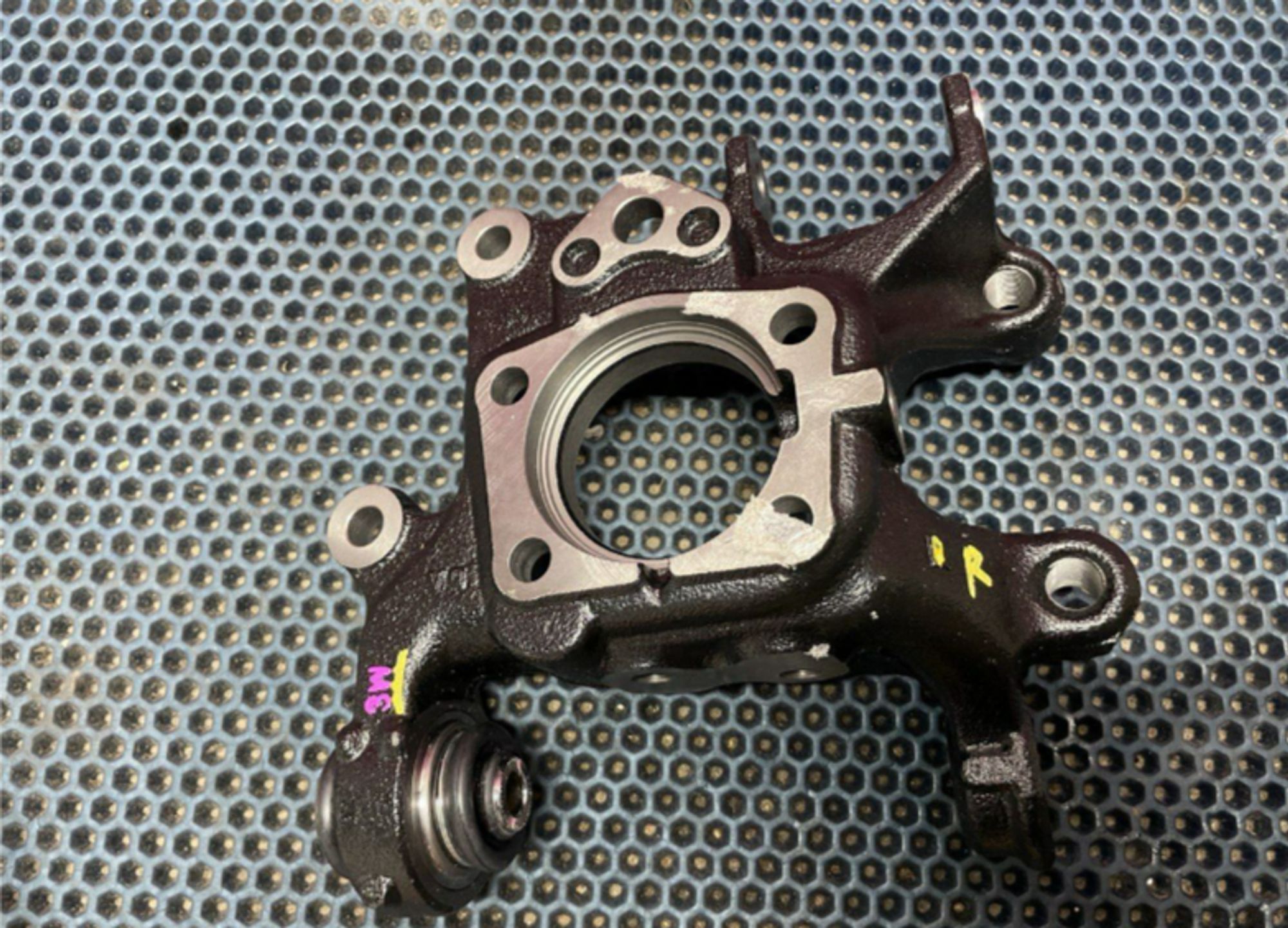 Поворотный кулак задний правый, 14000 рублей, Нижний Новгород