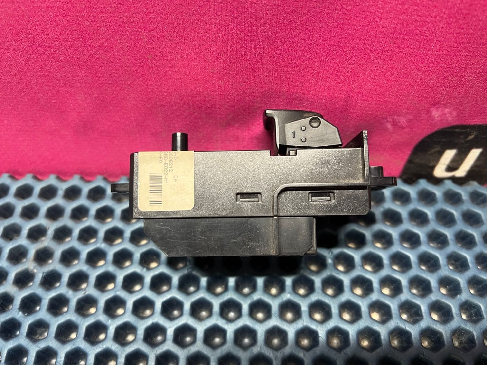 Кнопка стеклоподъемника передняя левая null, 800 рублей, Нижний Новгород