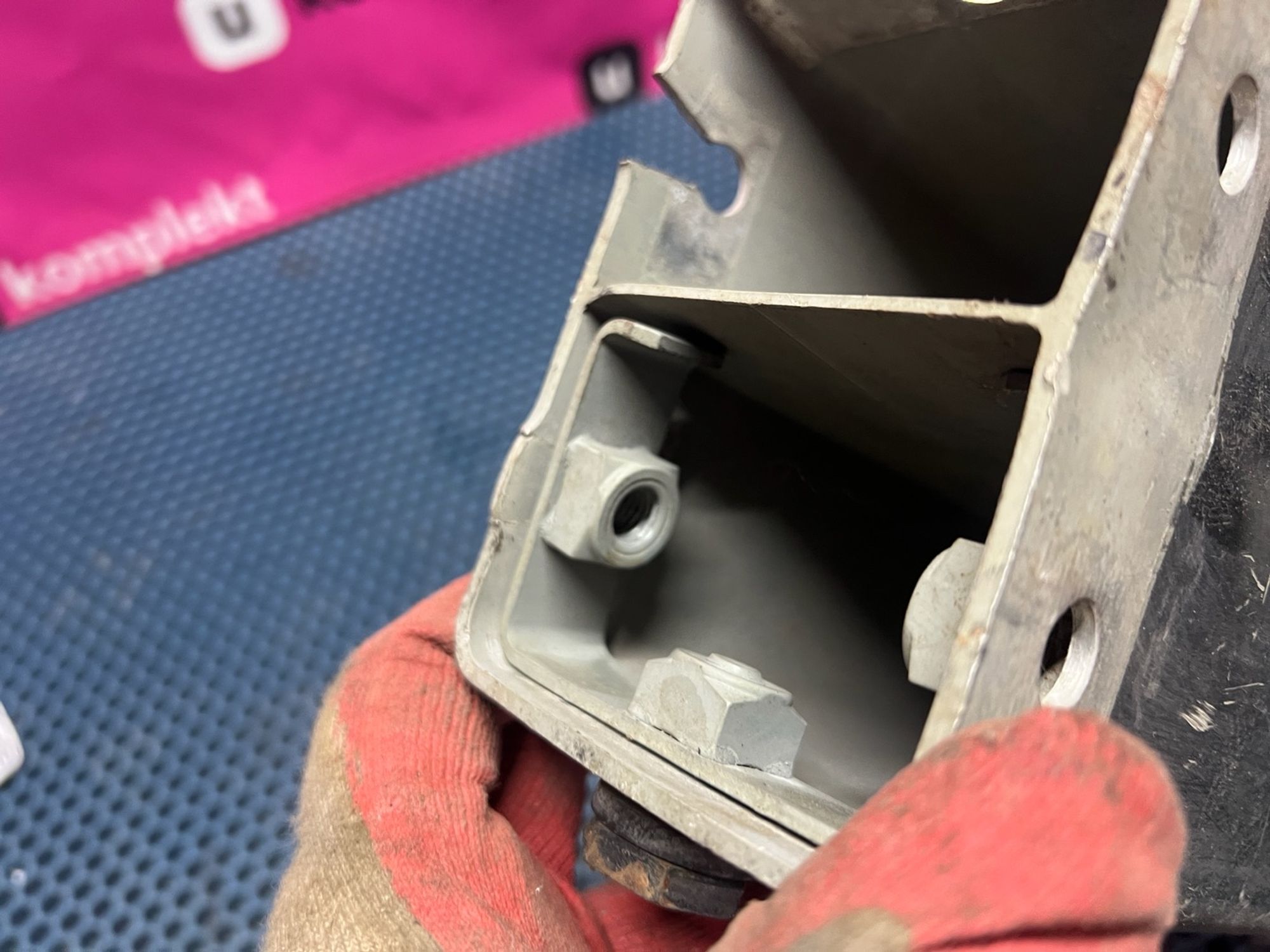 4H0805130B Лонжерон передний правый R Audi A8 D4, 2200 рублей, Нижний Новгород