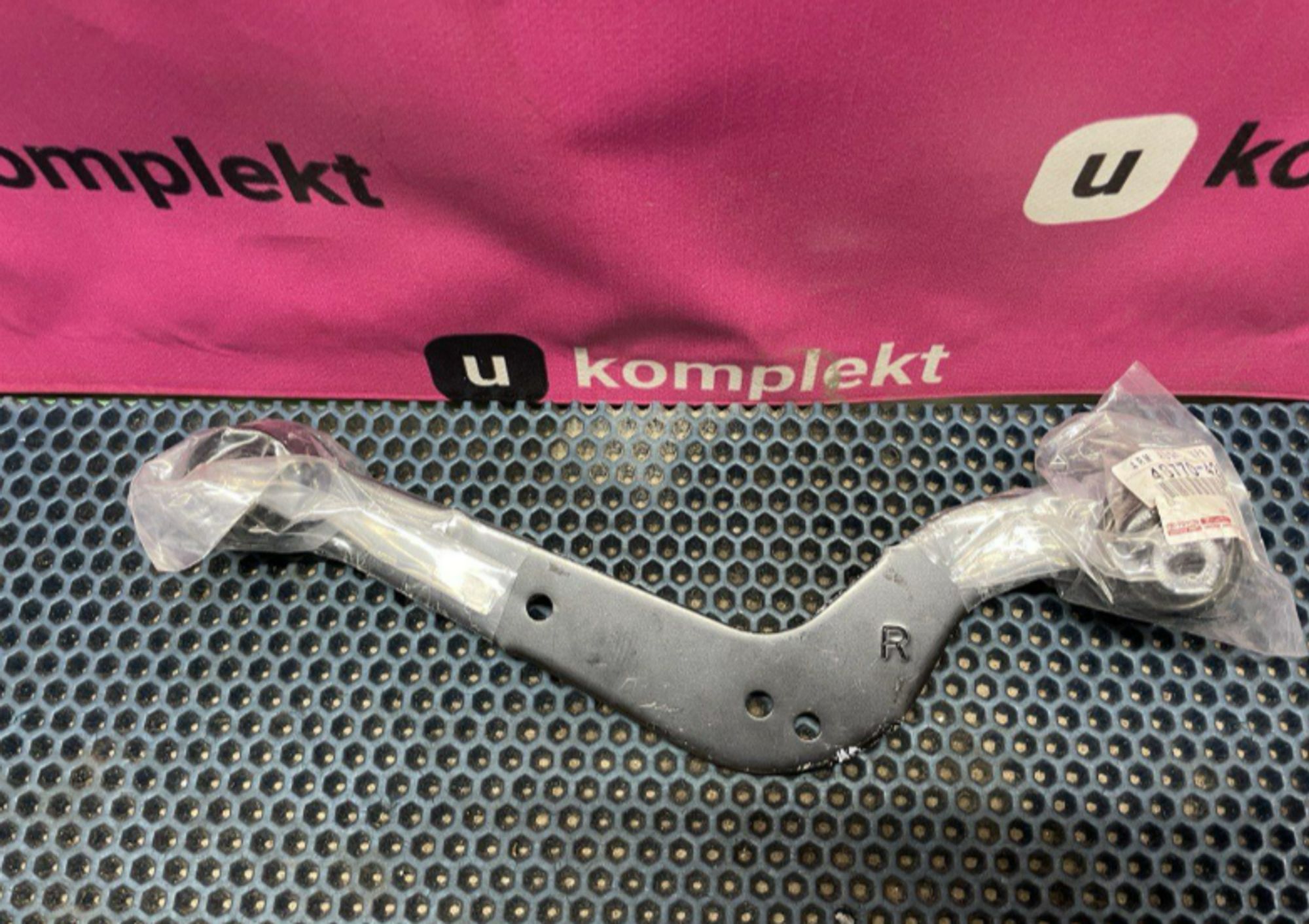 Рычаг задний верхний правый, 7000 рублей, Нижний Новгород