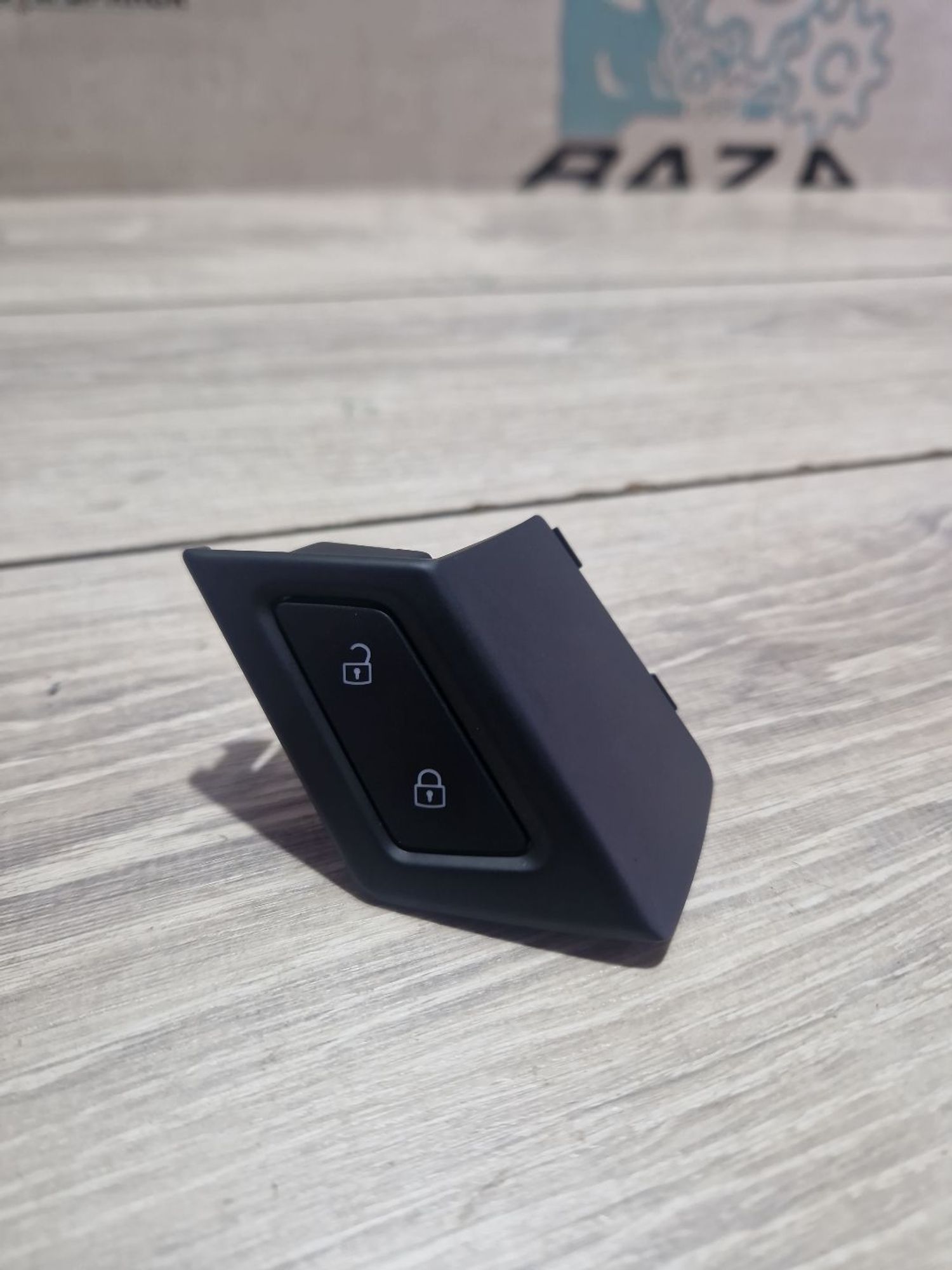 https://ycs.partsauto.market/partsauto-images/thmbs/userImages/0d5a73f363ec19ea8b7d8d6483ce4211/part/00000ba3-8e1b-4323-8bfd-0564cb2e1b41_1787304135088.jpg
